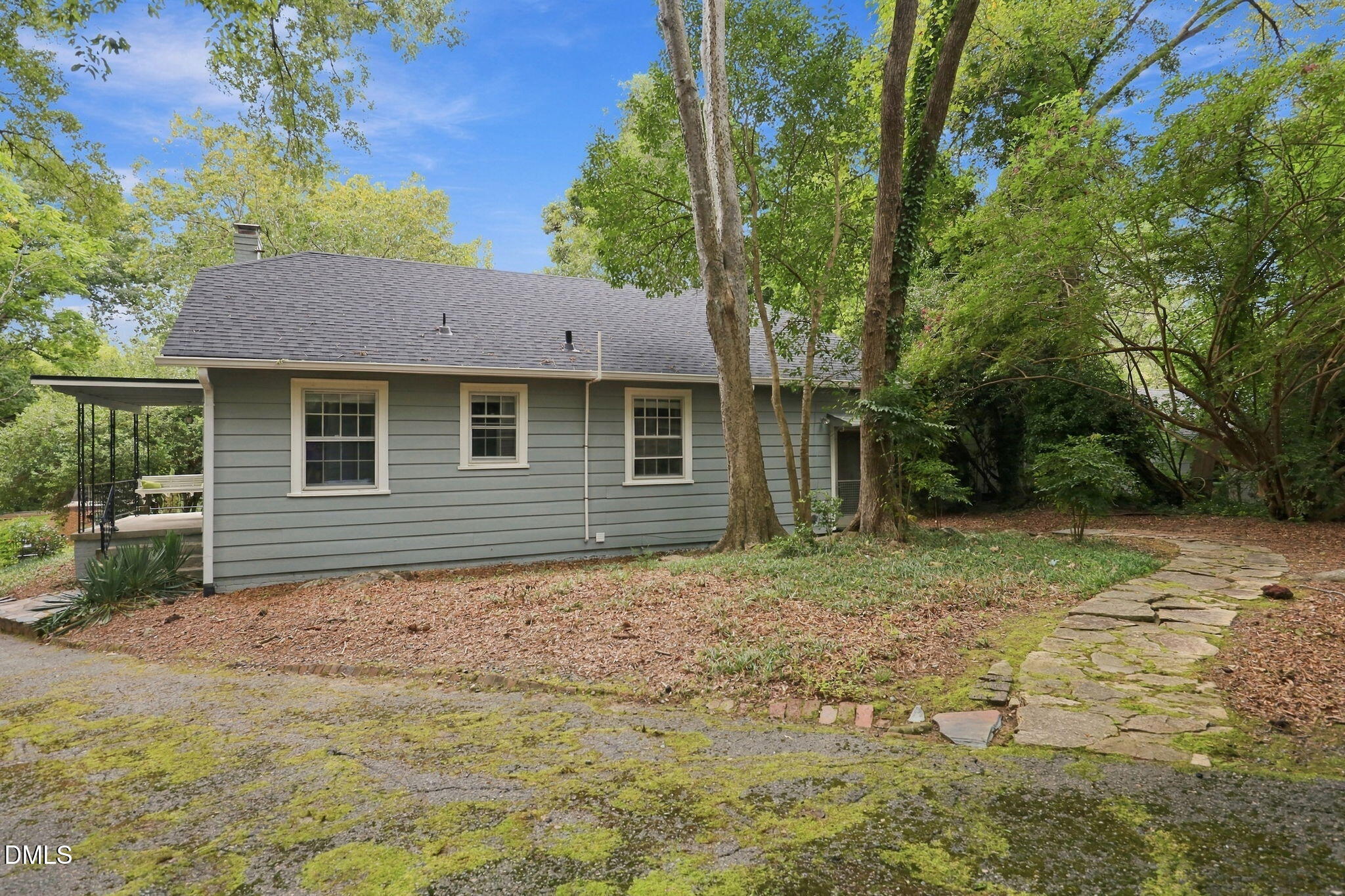 main property photo 33
