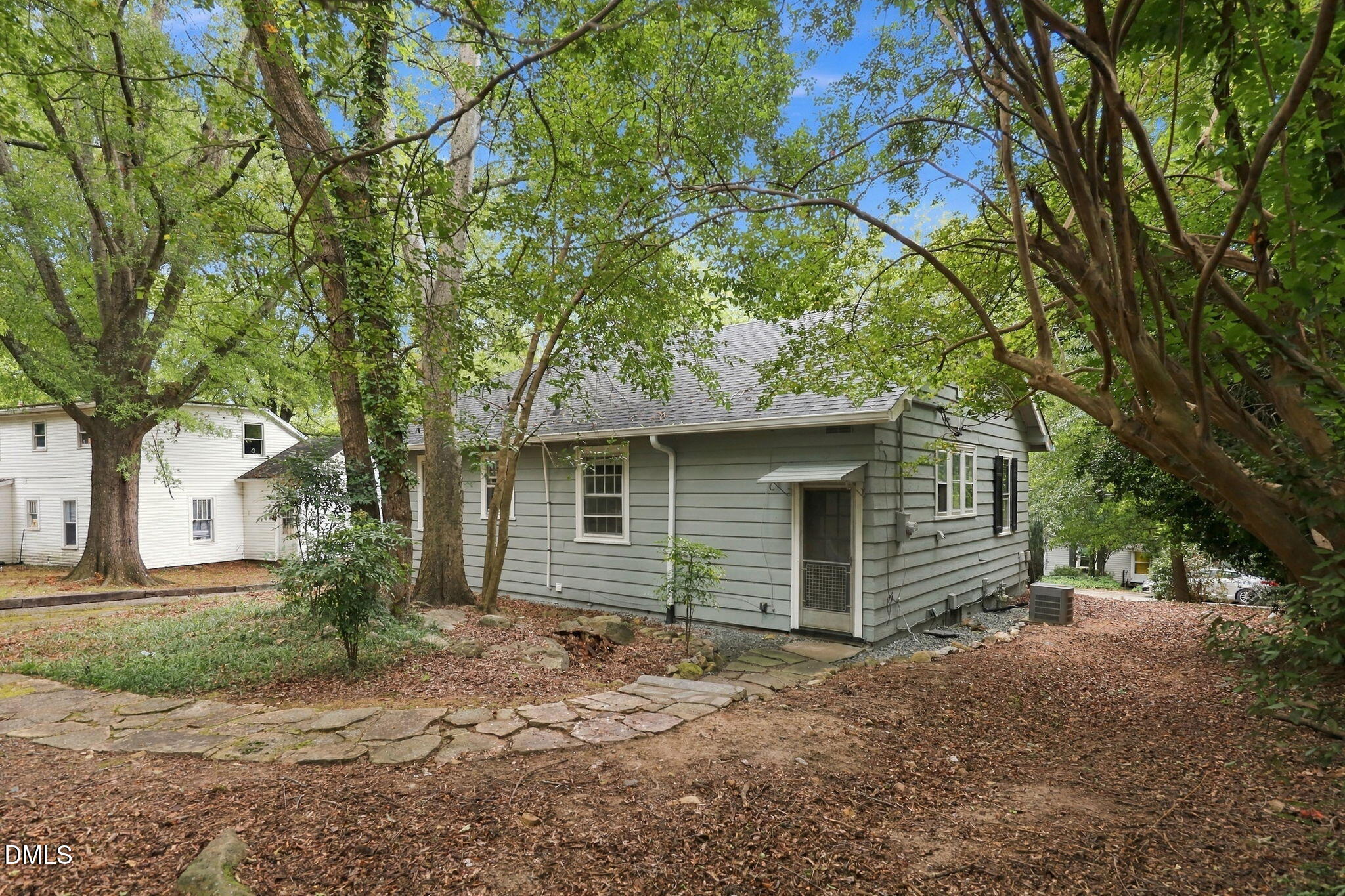 main property photo 34