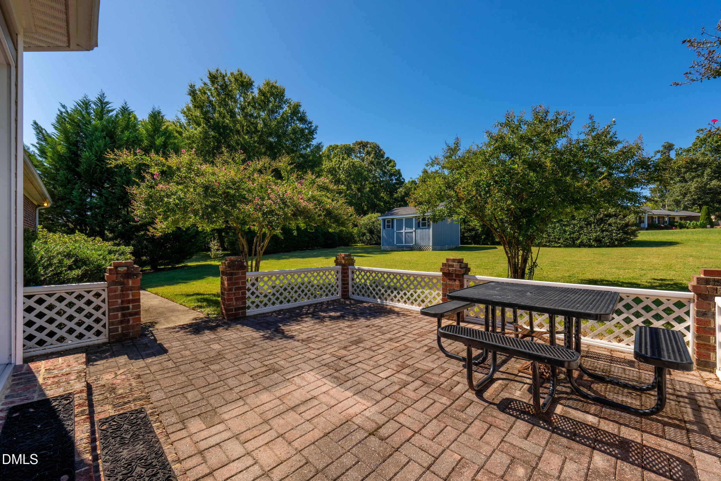 main property photo 18