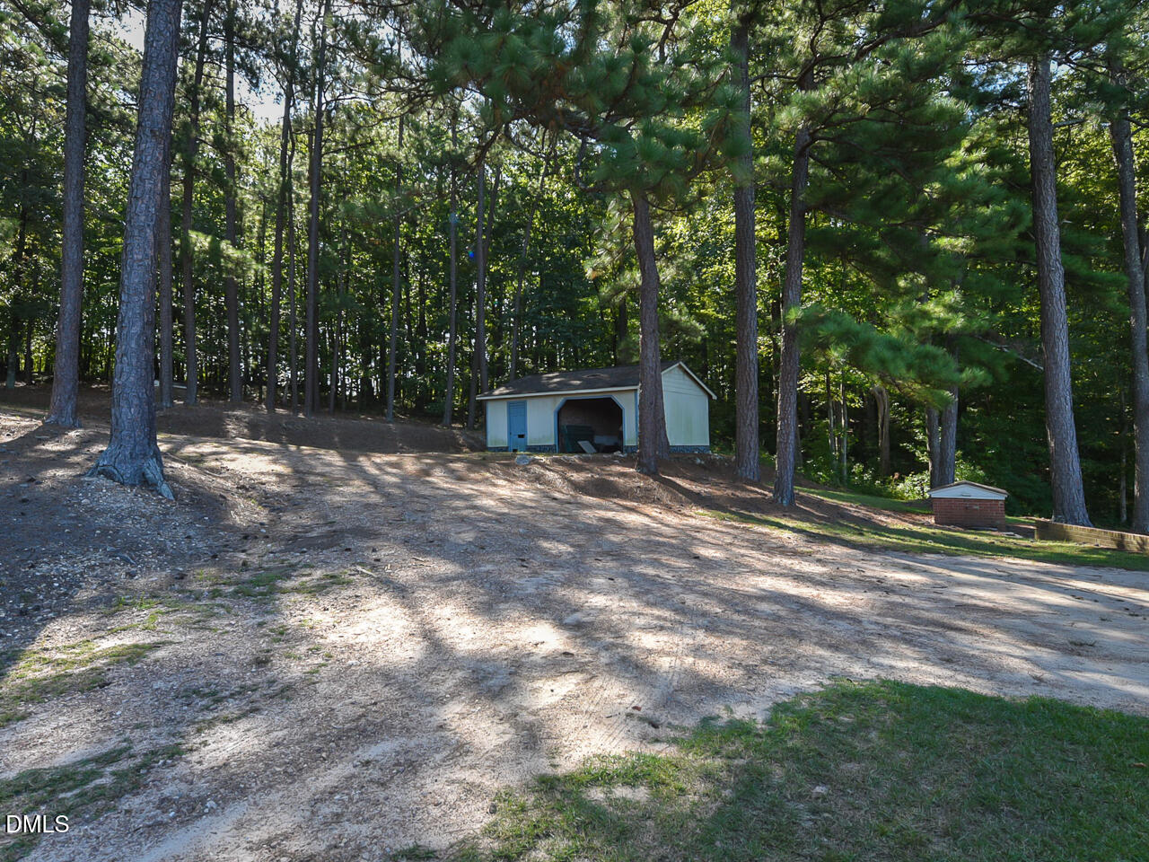 main property photo 37