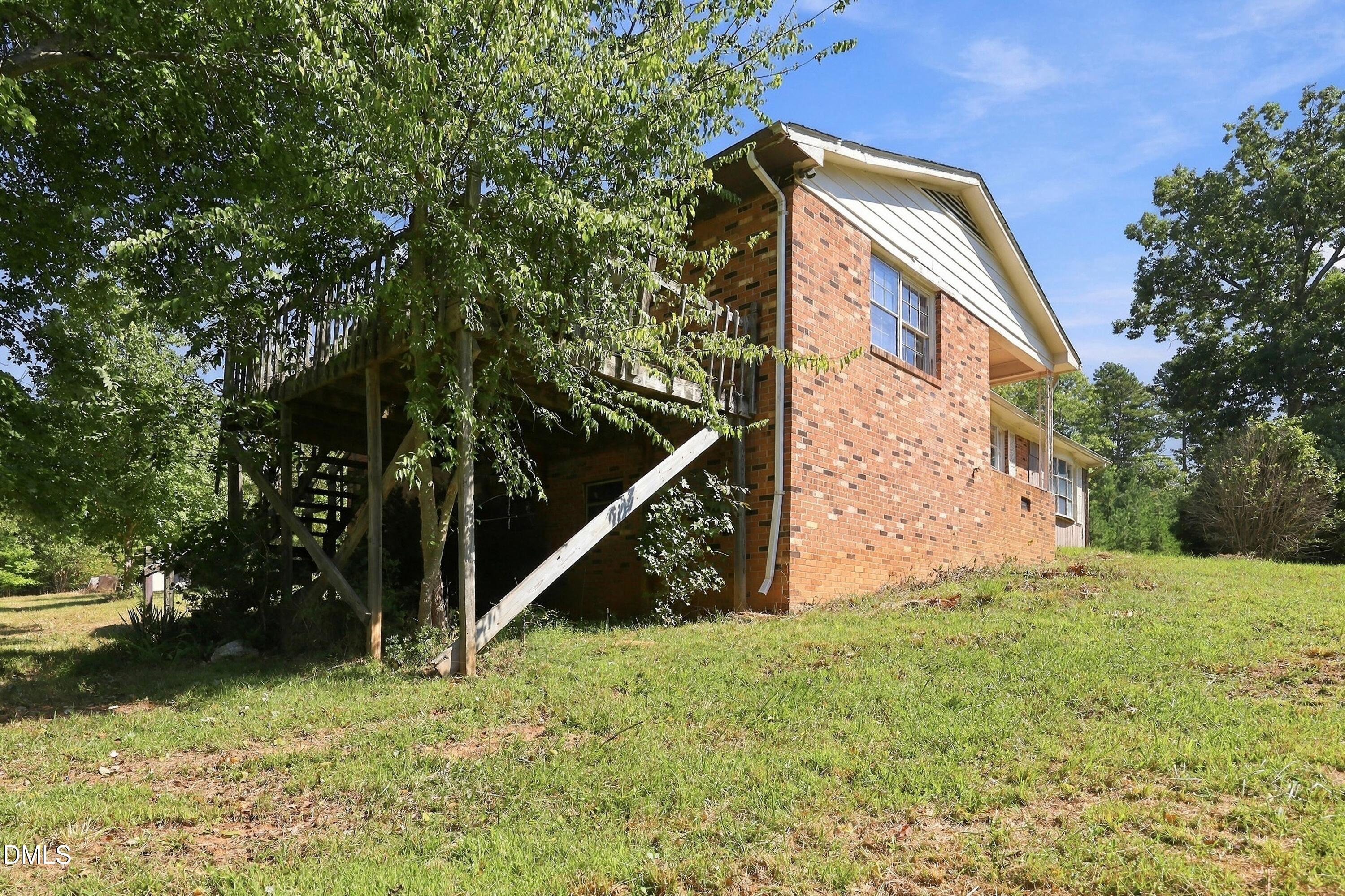 main property photo 37