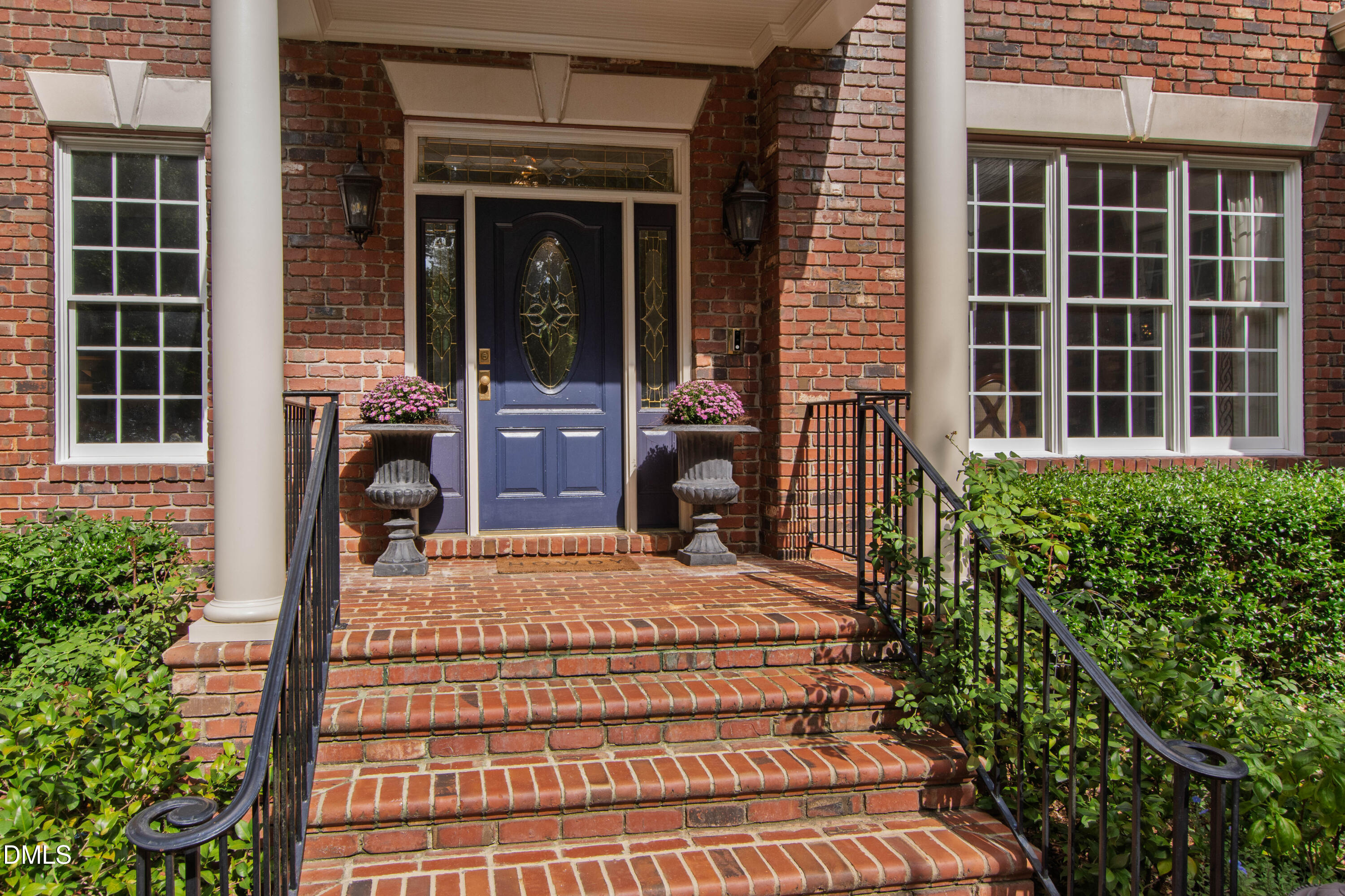 main property photo 6