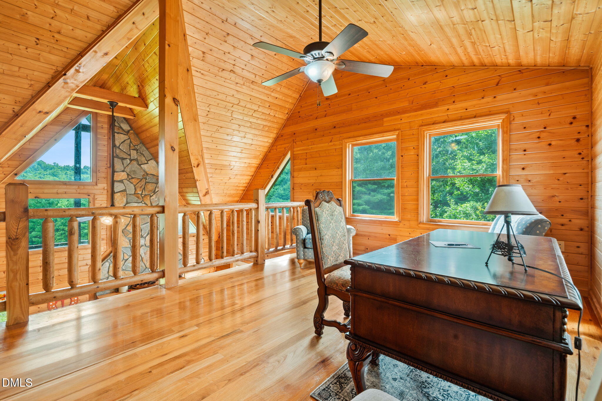 main property photo 28