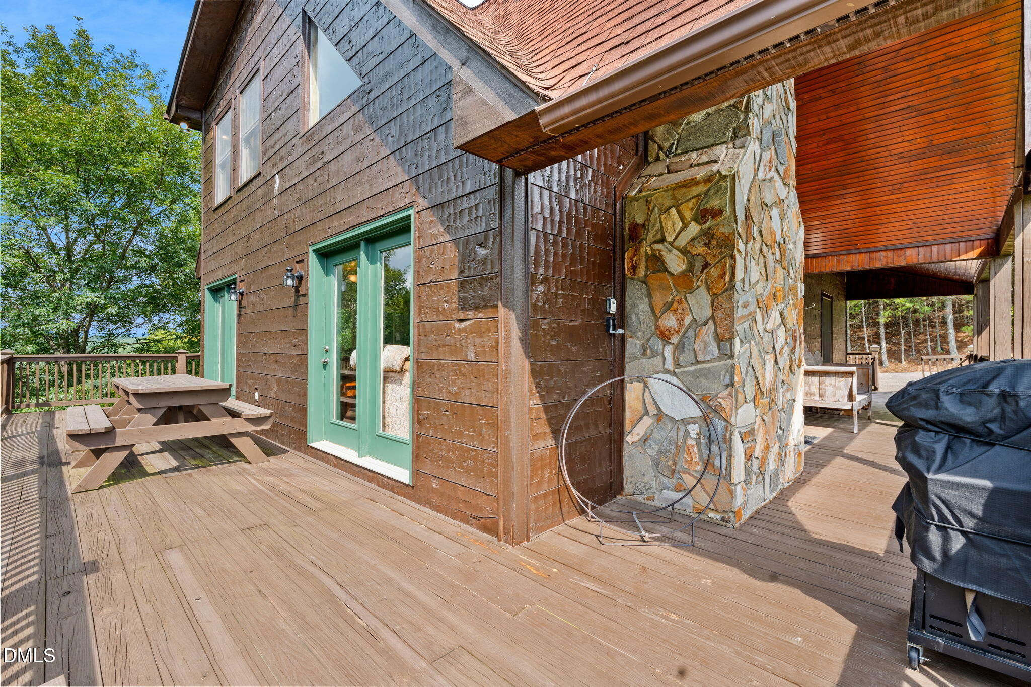 main property photo 7