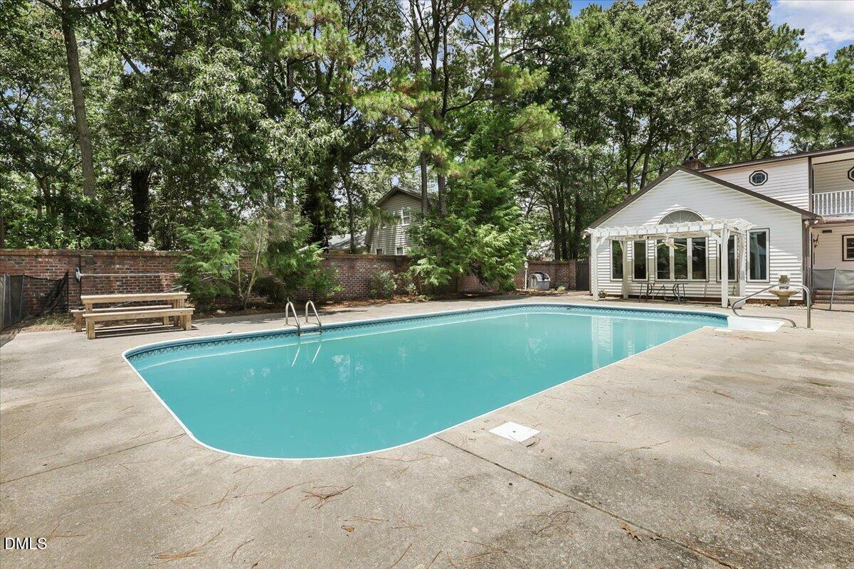 main property photo 14