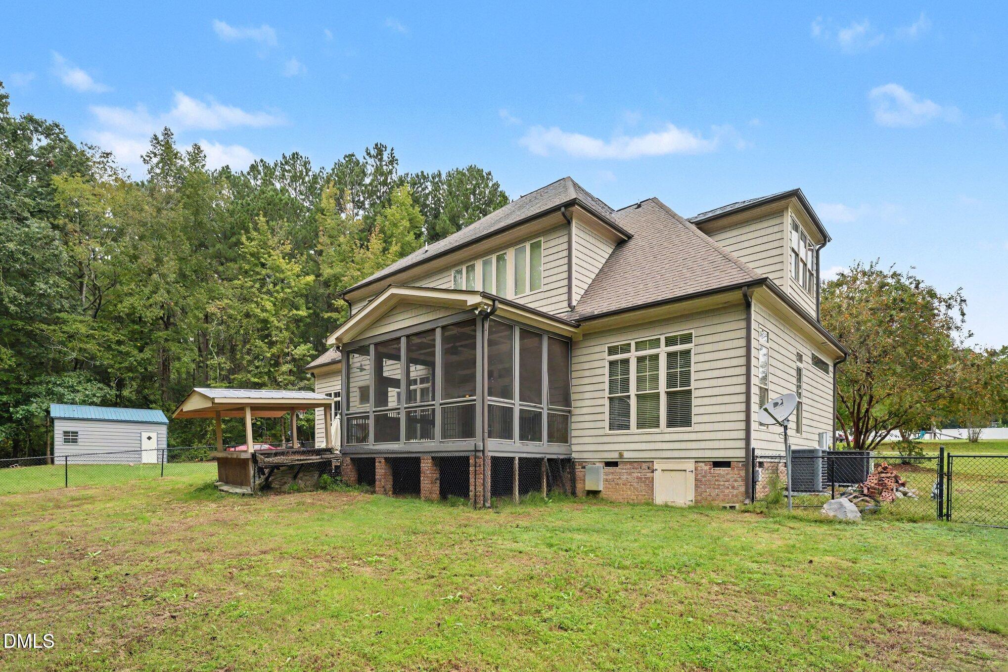main property photo 34