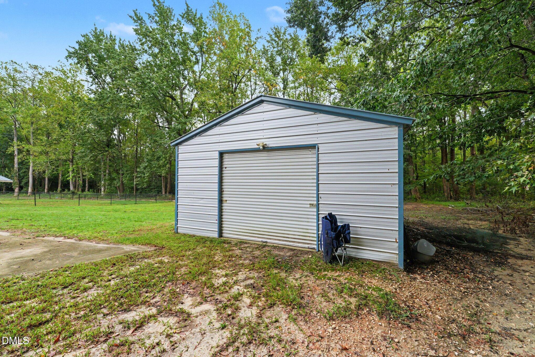 main property photo 36