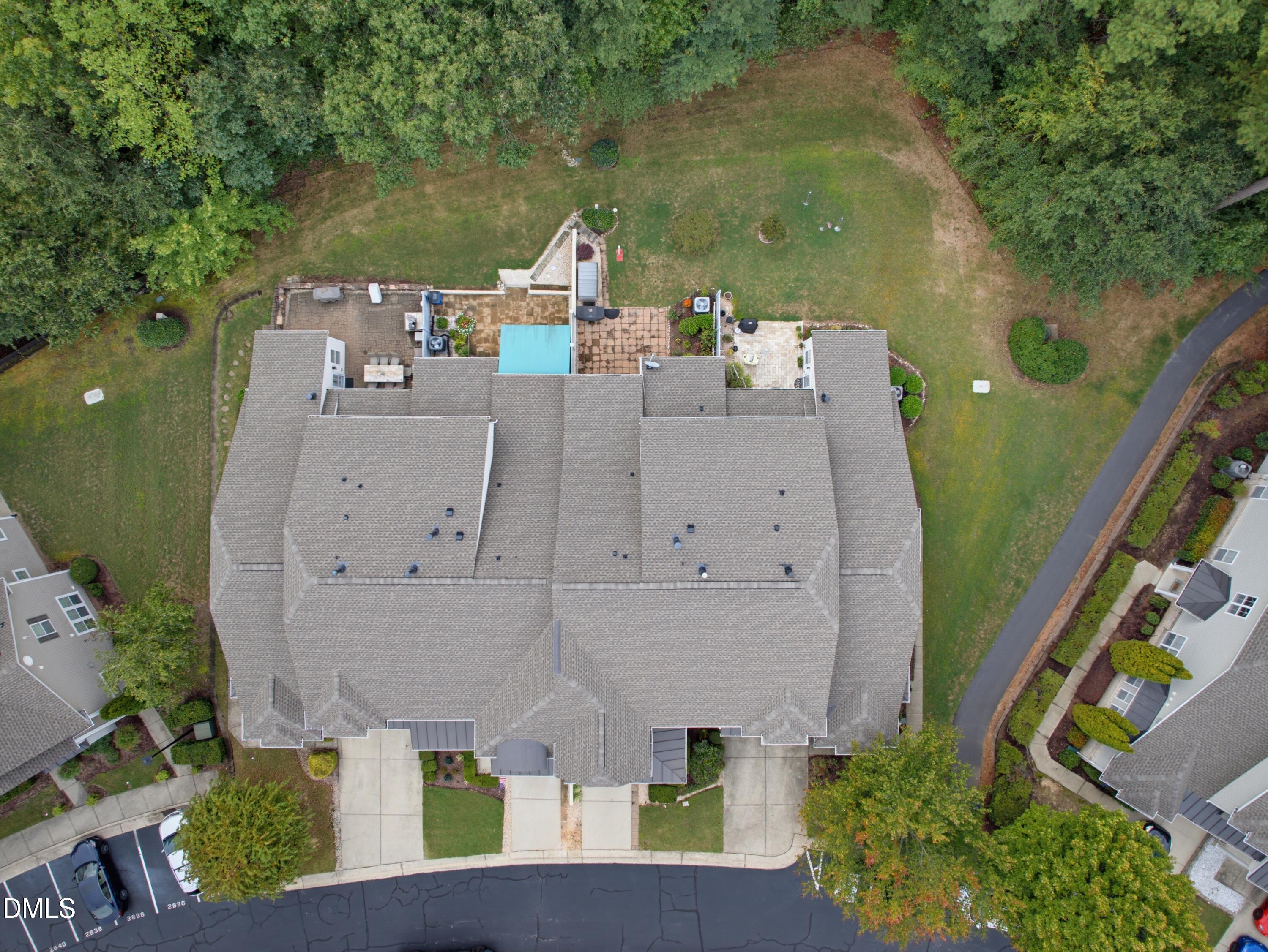 main property photo 40