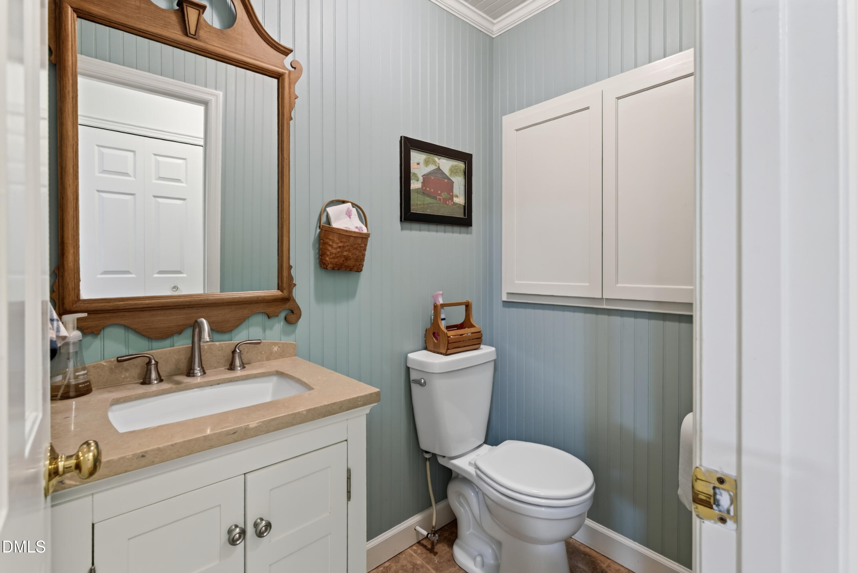 main property photo 30