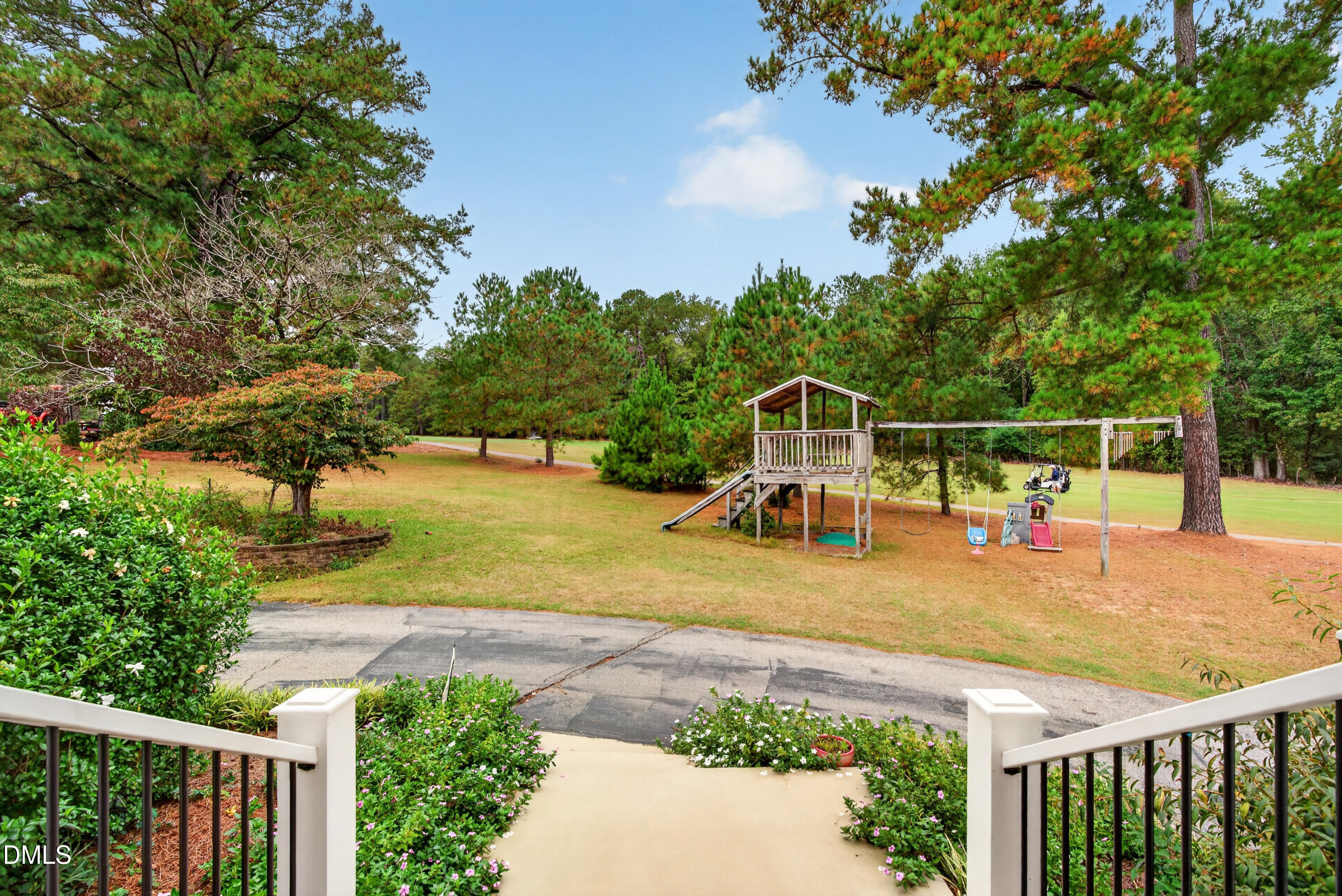 main property photo 35