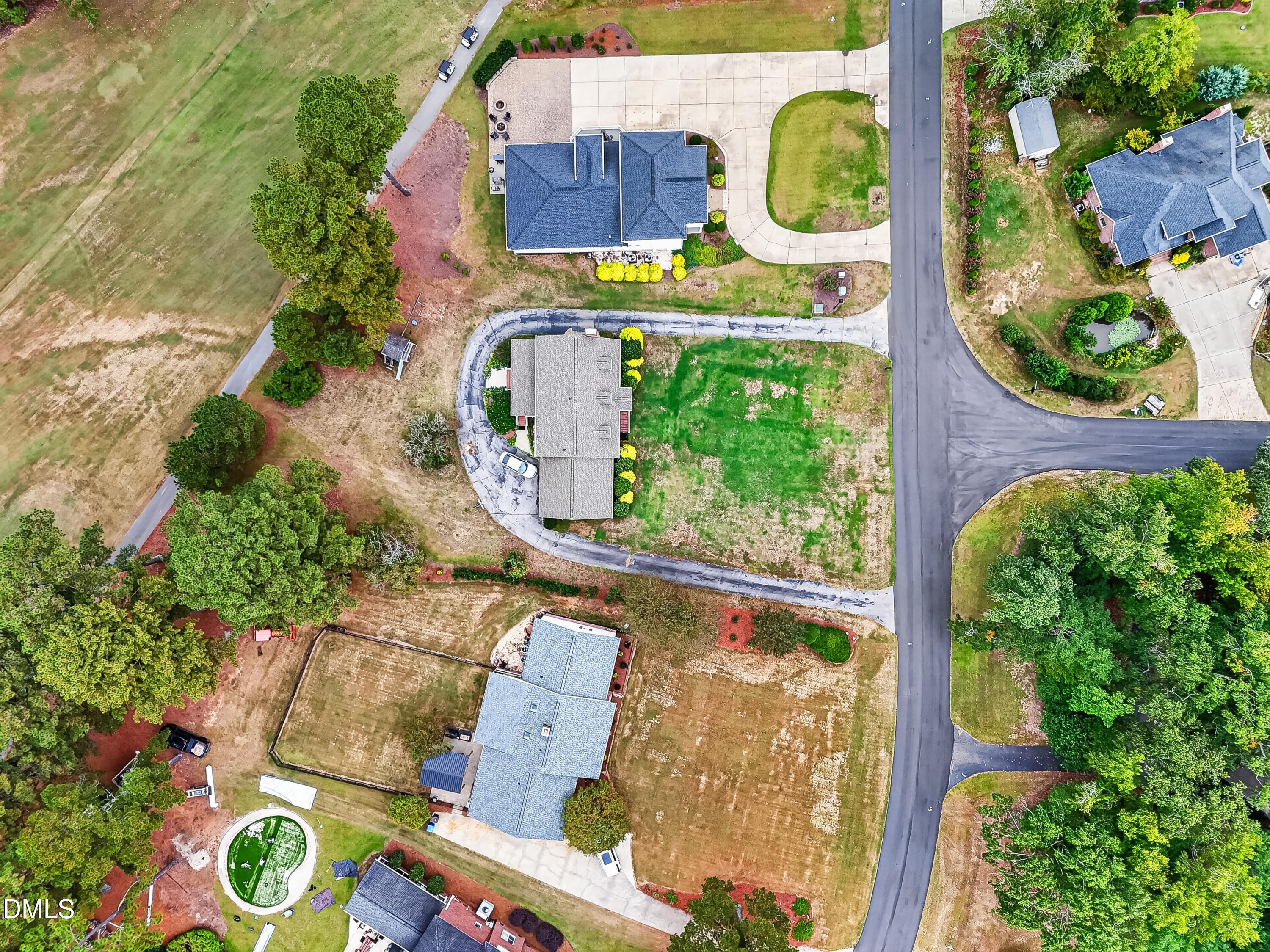 main property photo 41