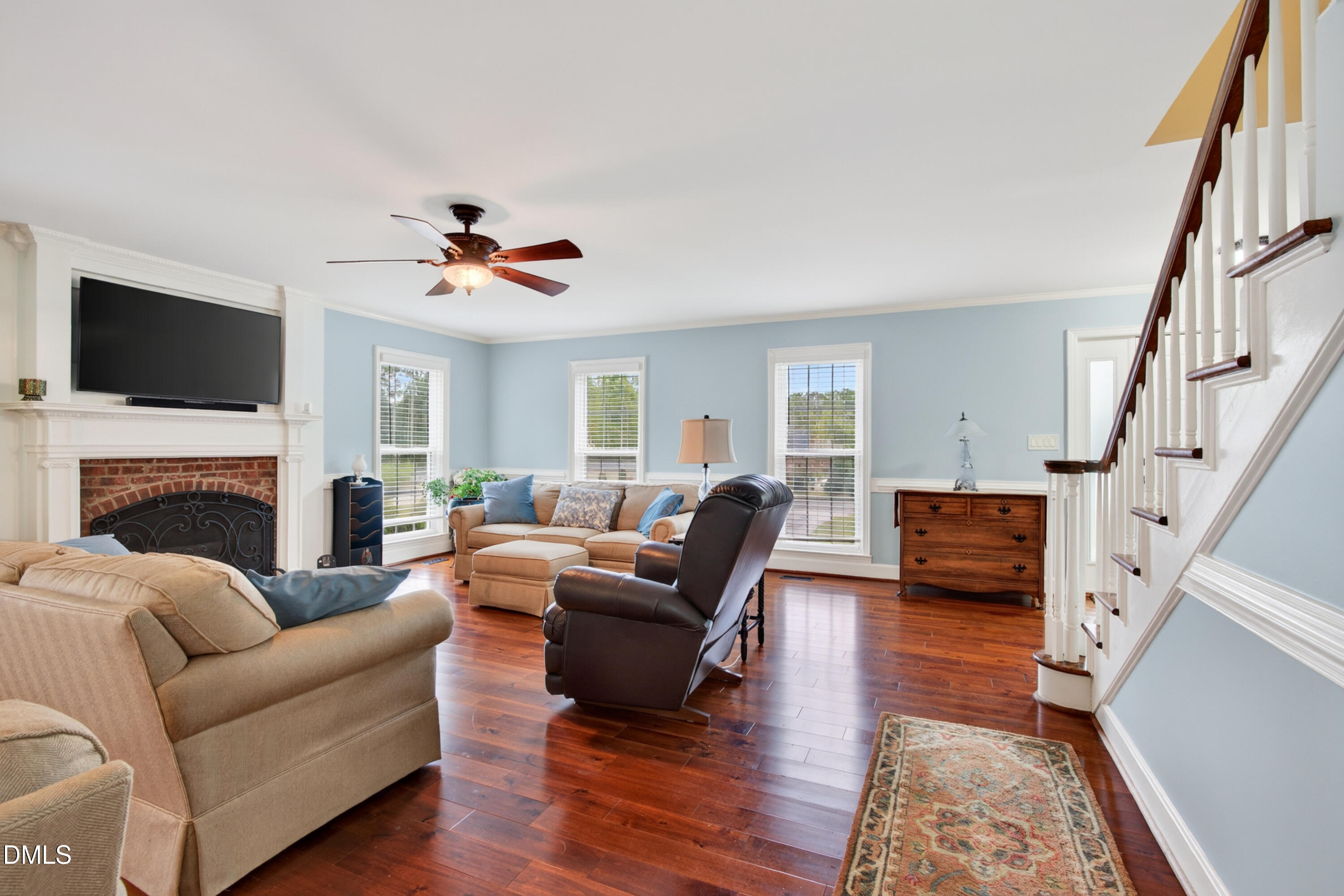 main property photo 6