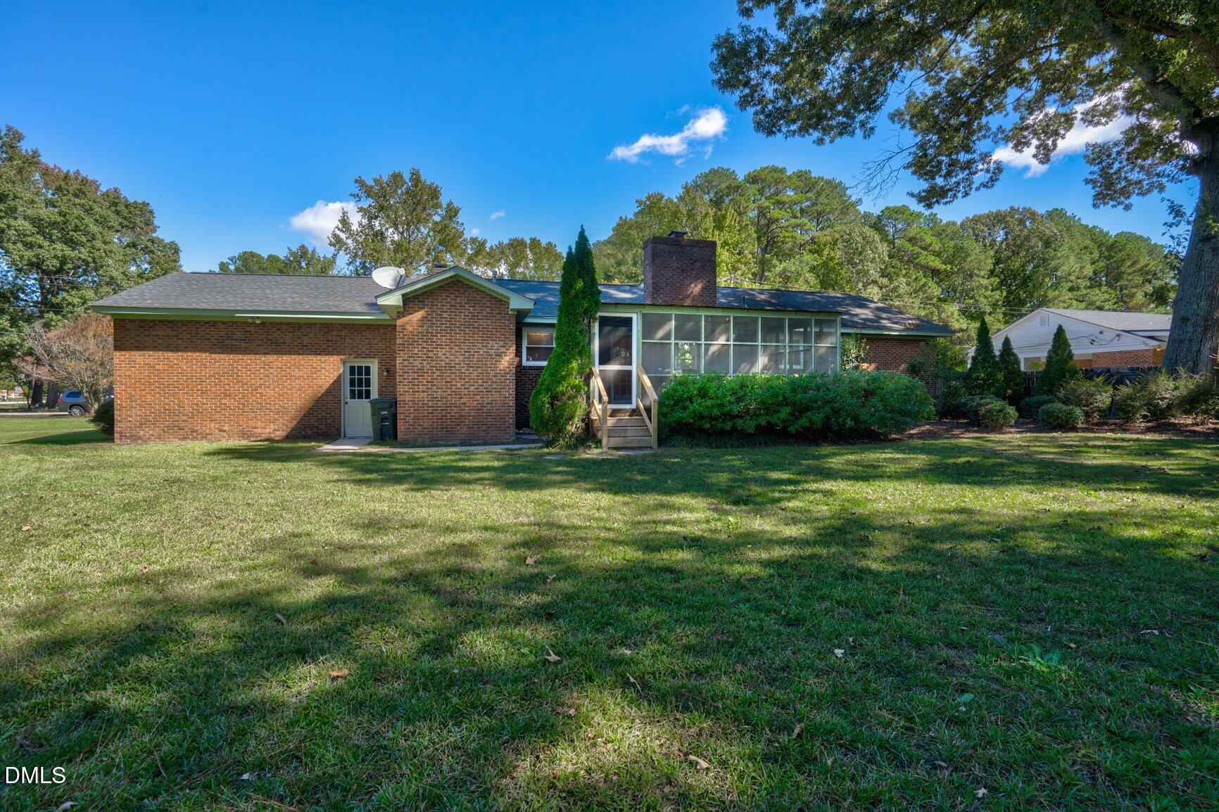main property photo 40