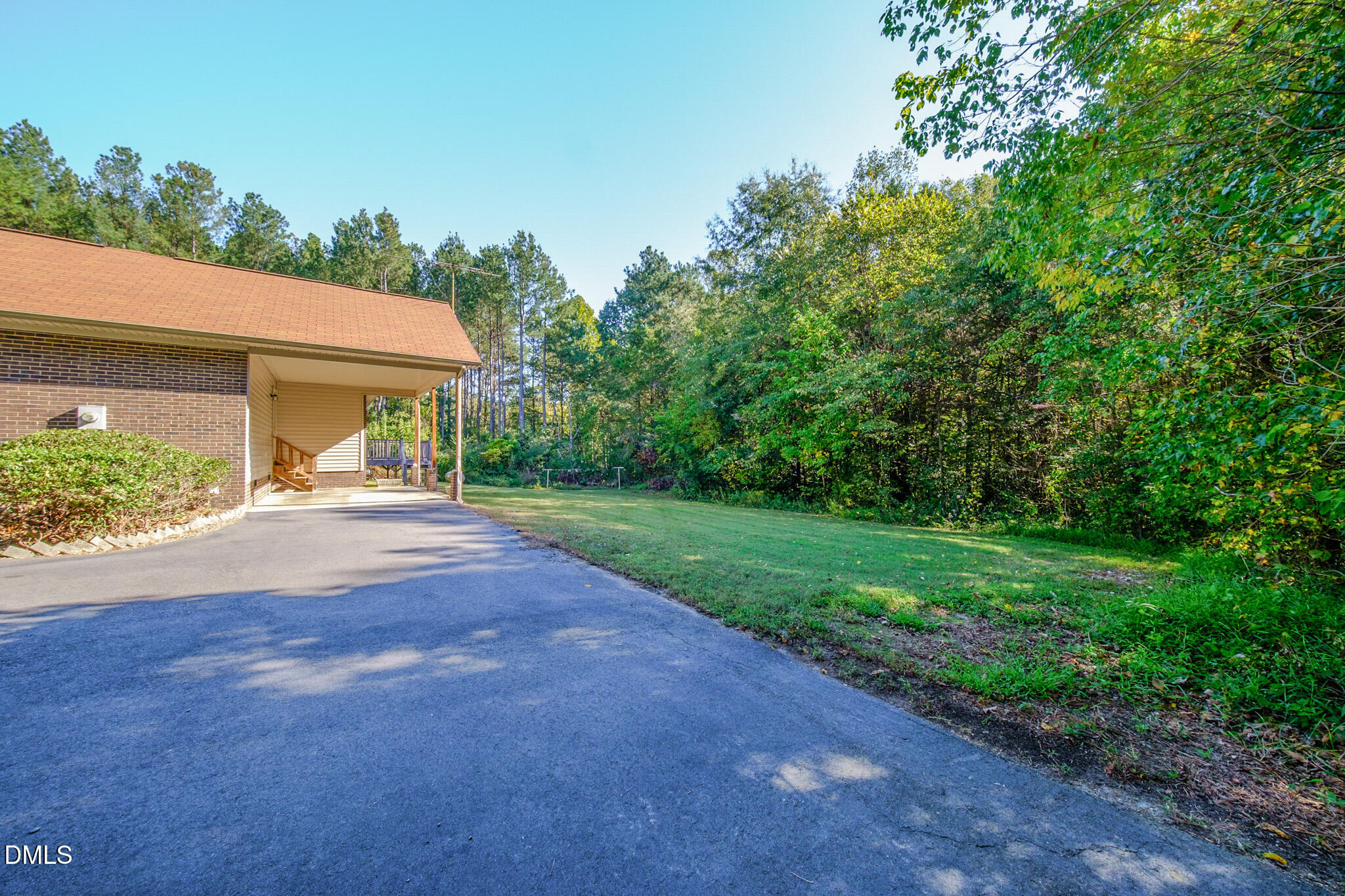 main property photo 30