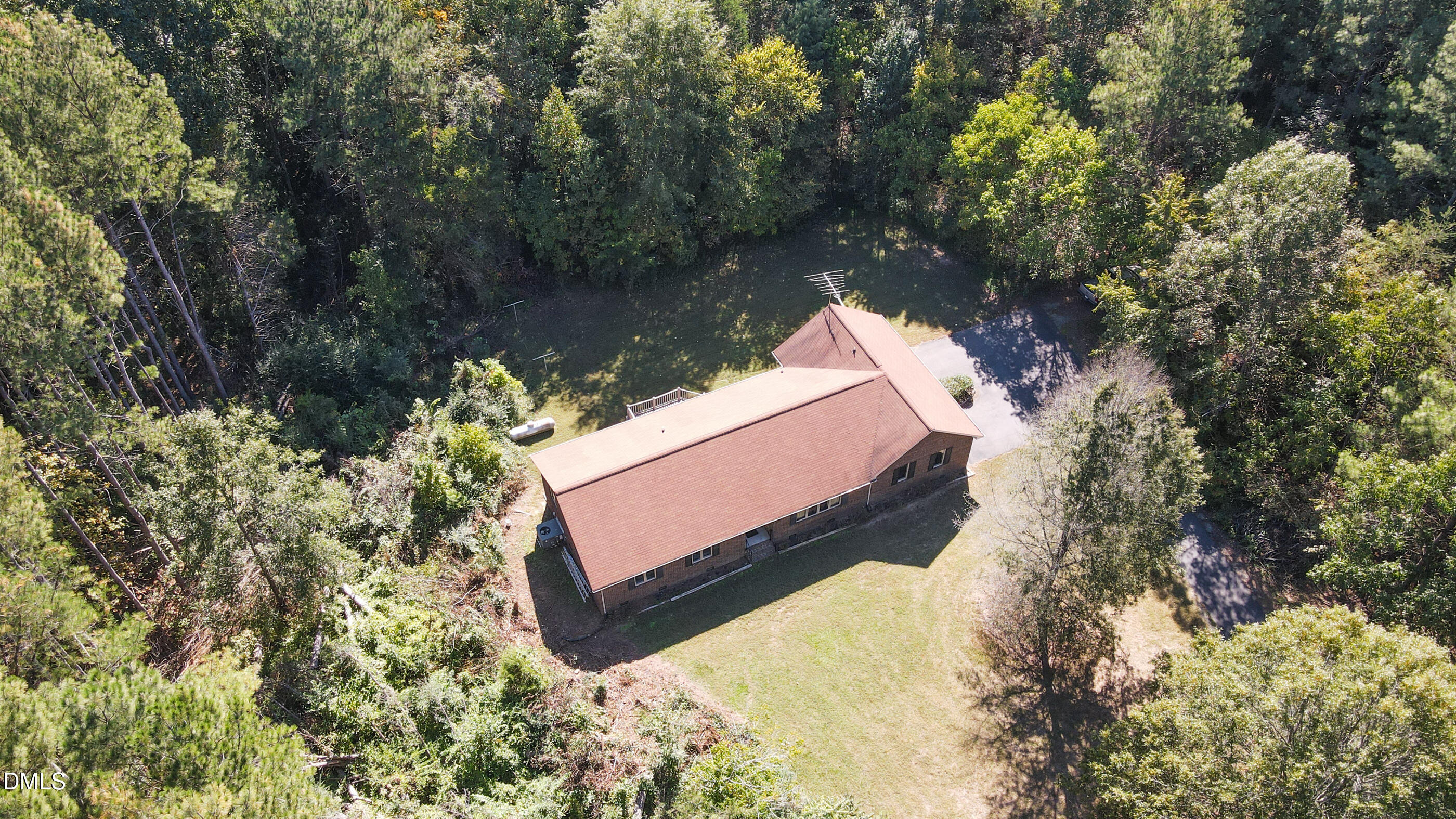 main property photo 36