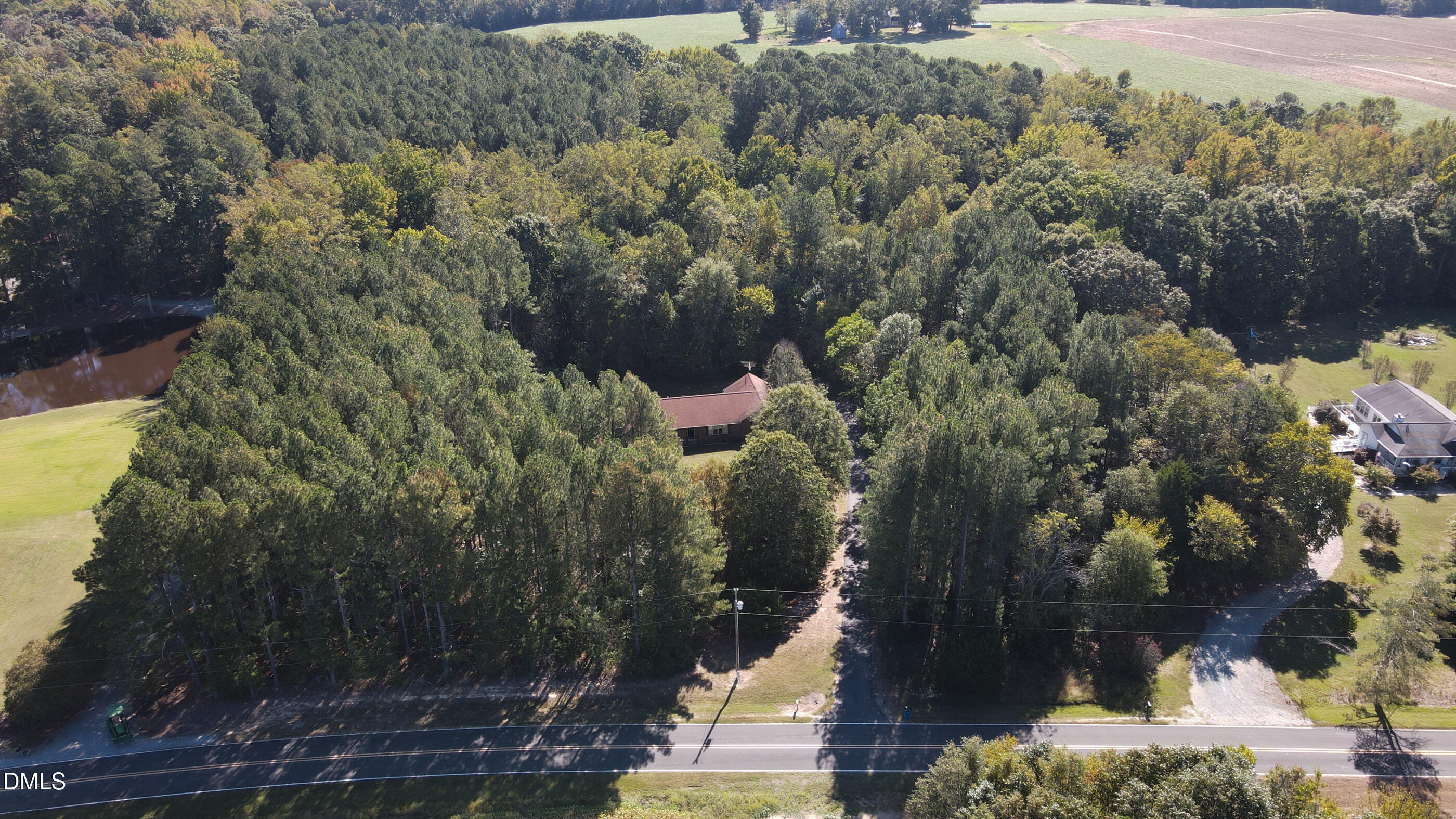 main property photo 37