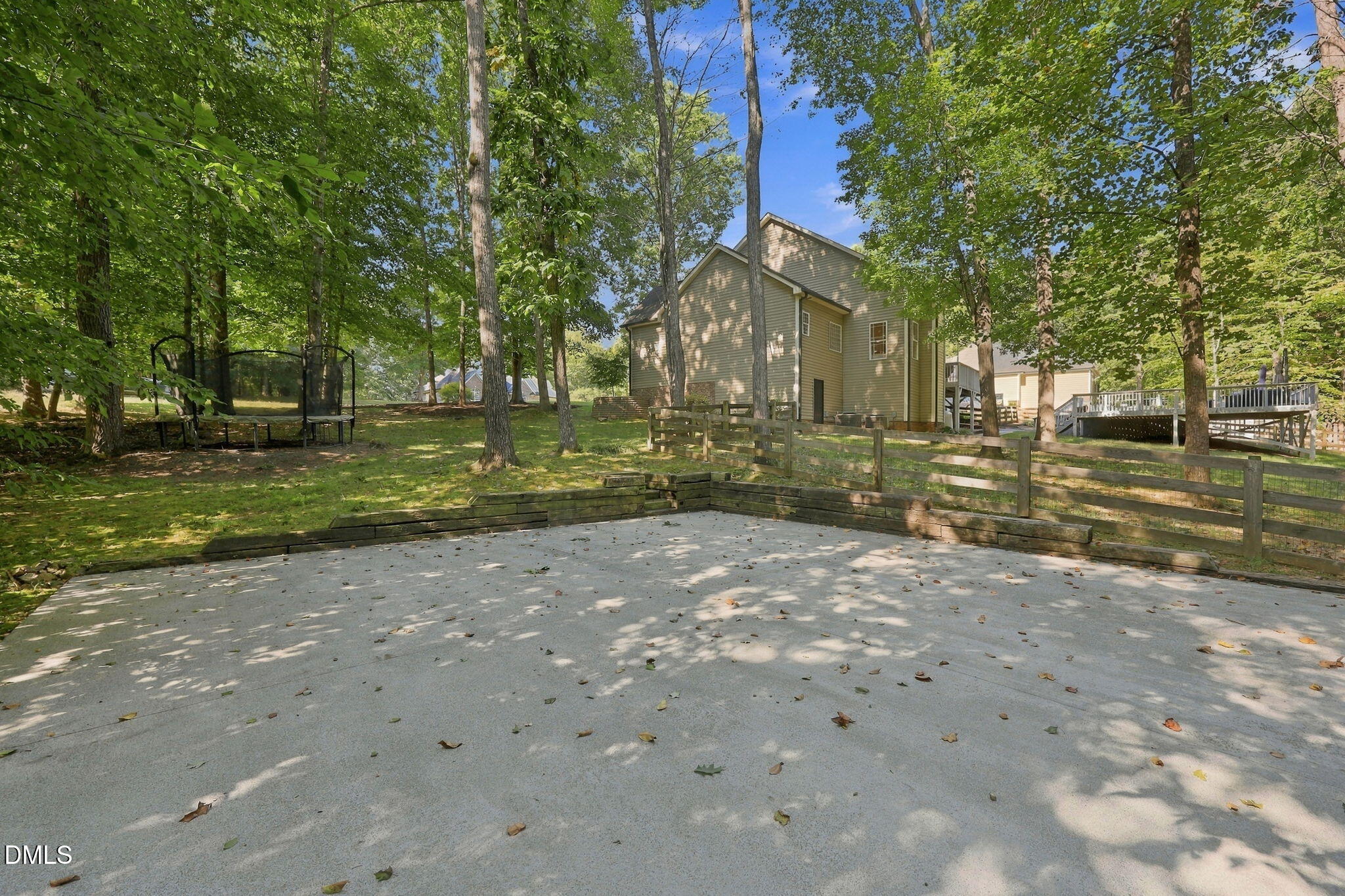 main property photo 44