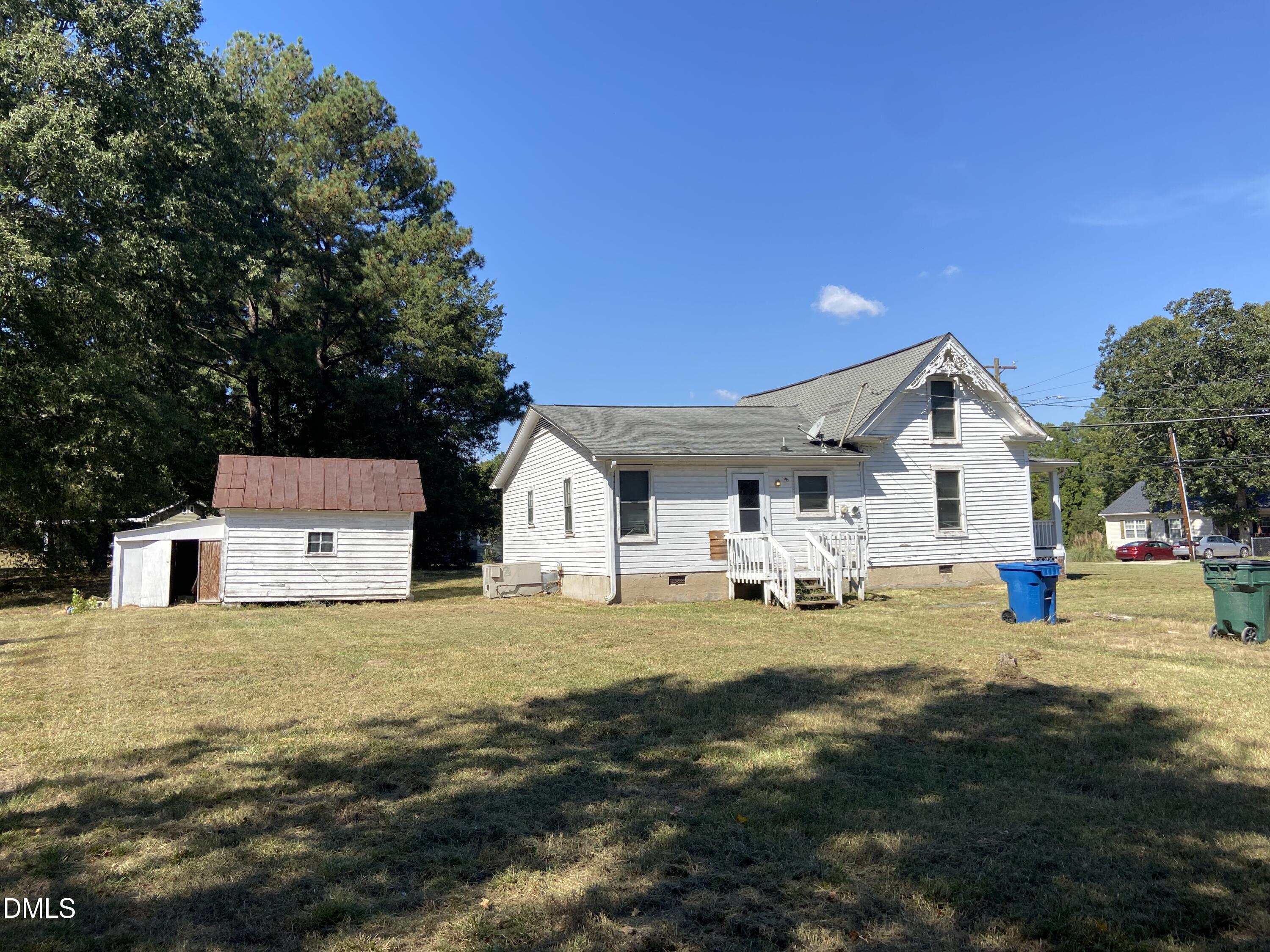 main property photo 8