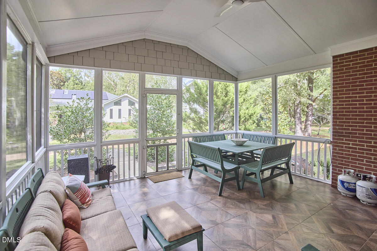 main property photo 78