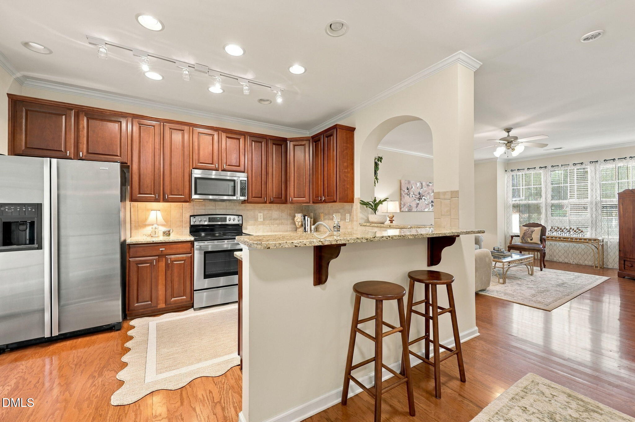 main property photo 7
