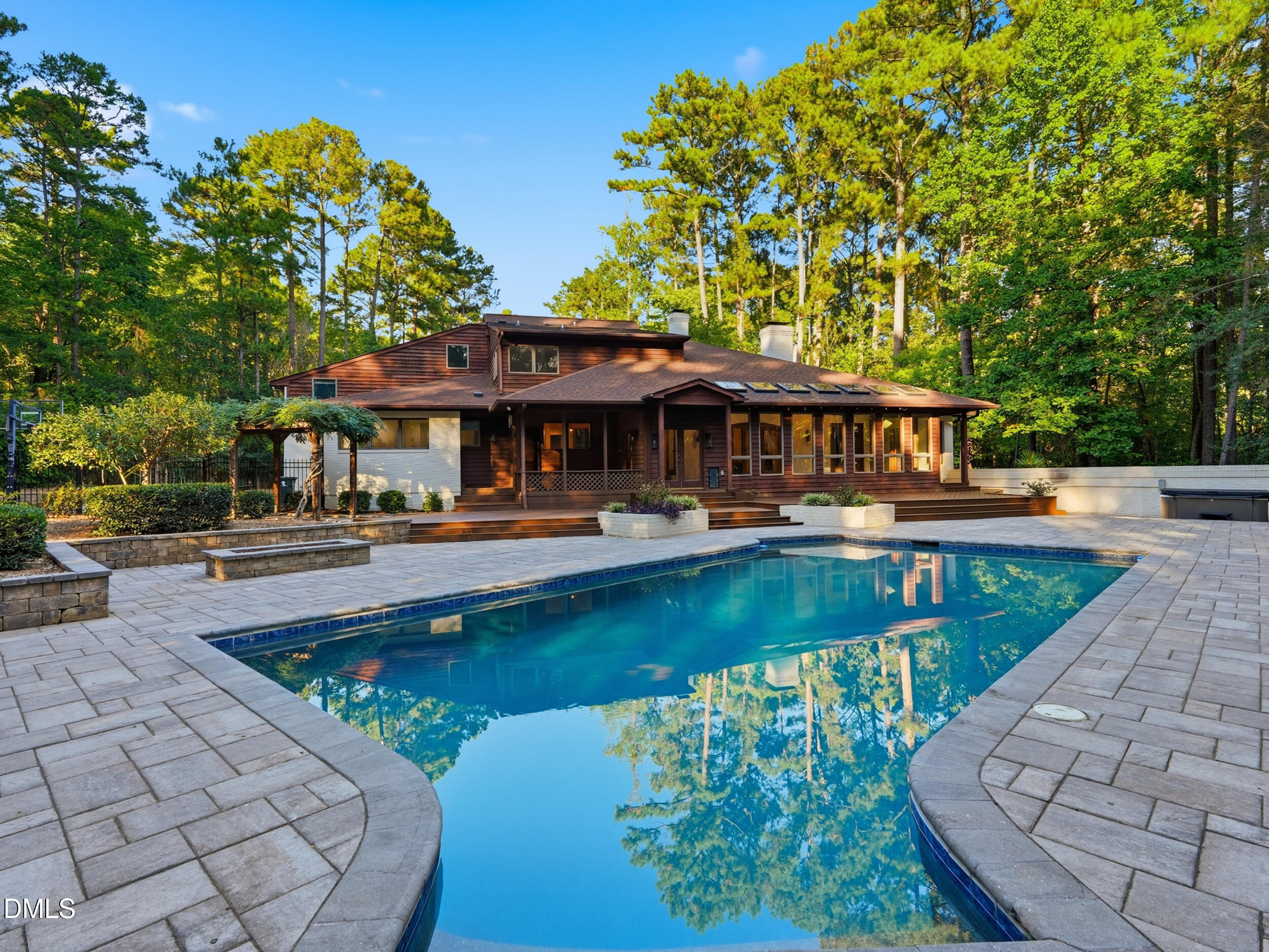 main property photo 49