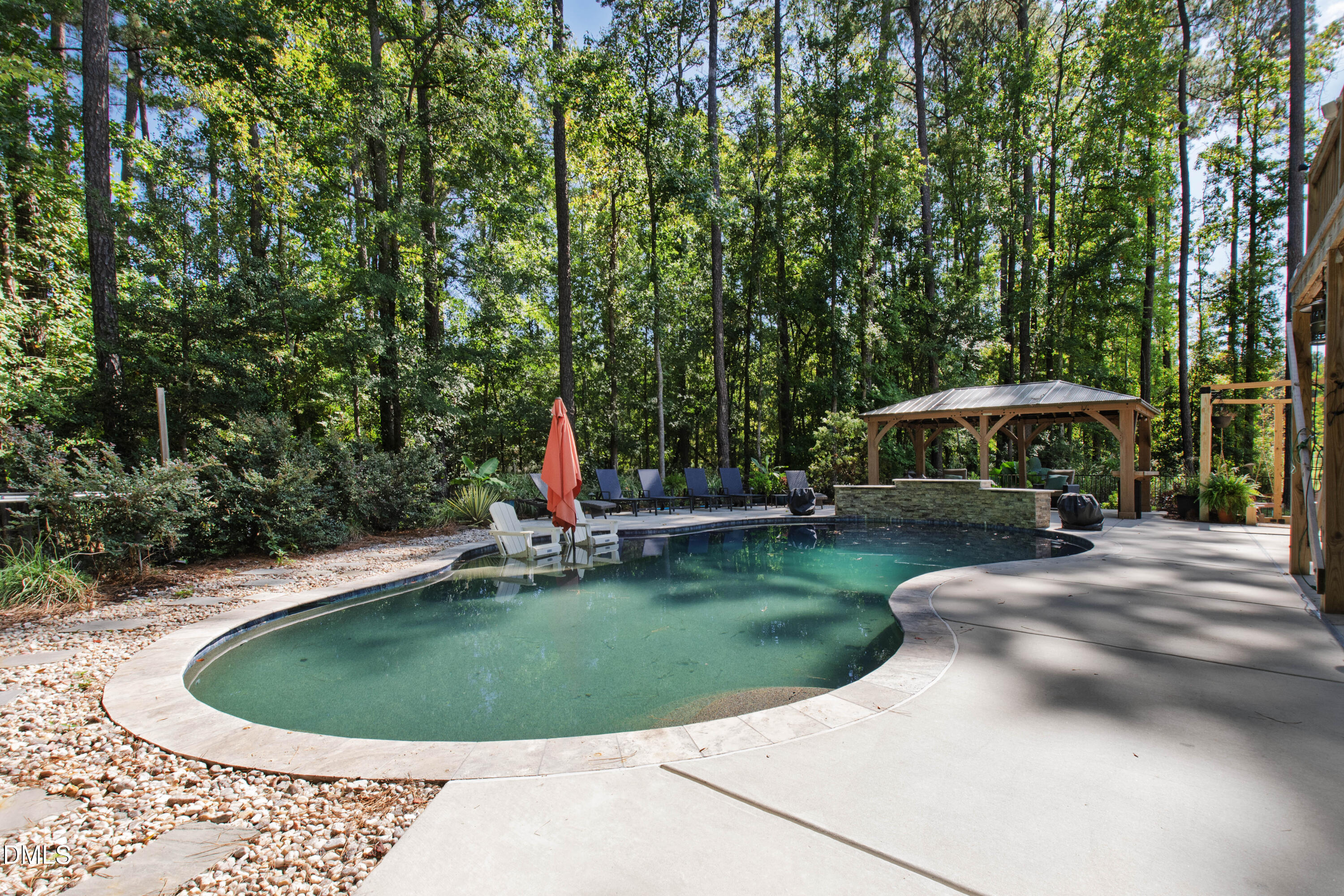 main property photo 60