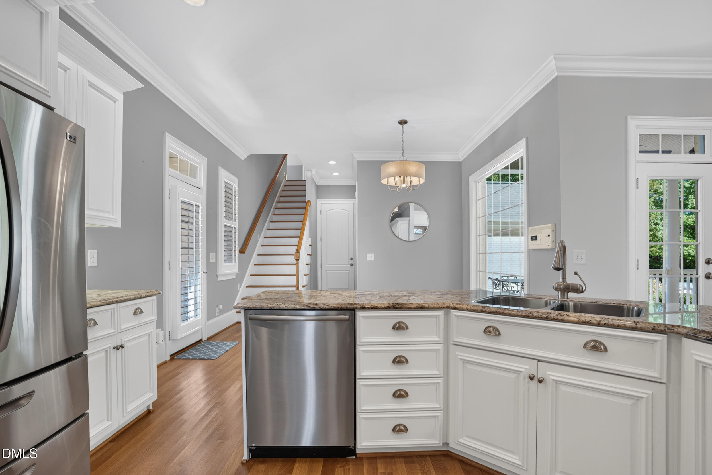 main property photo 35