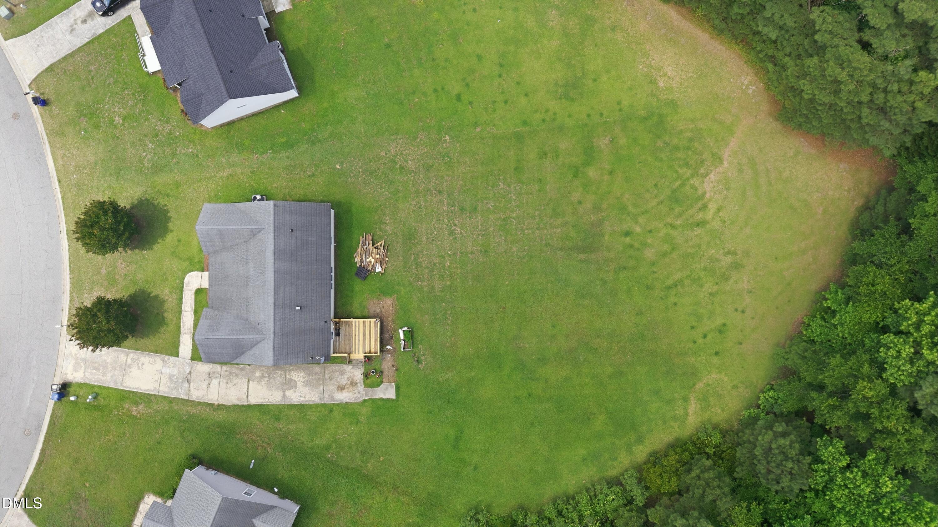 main property photo 31