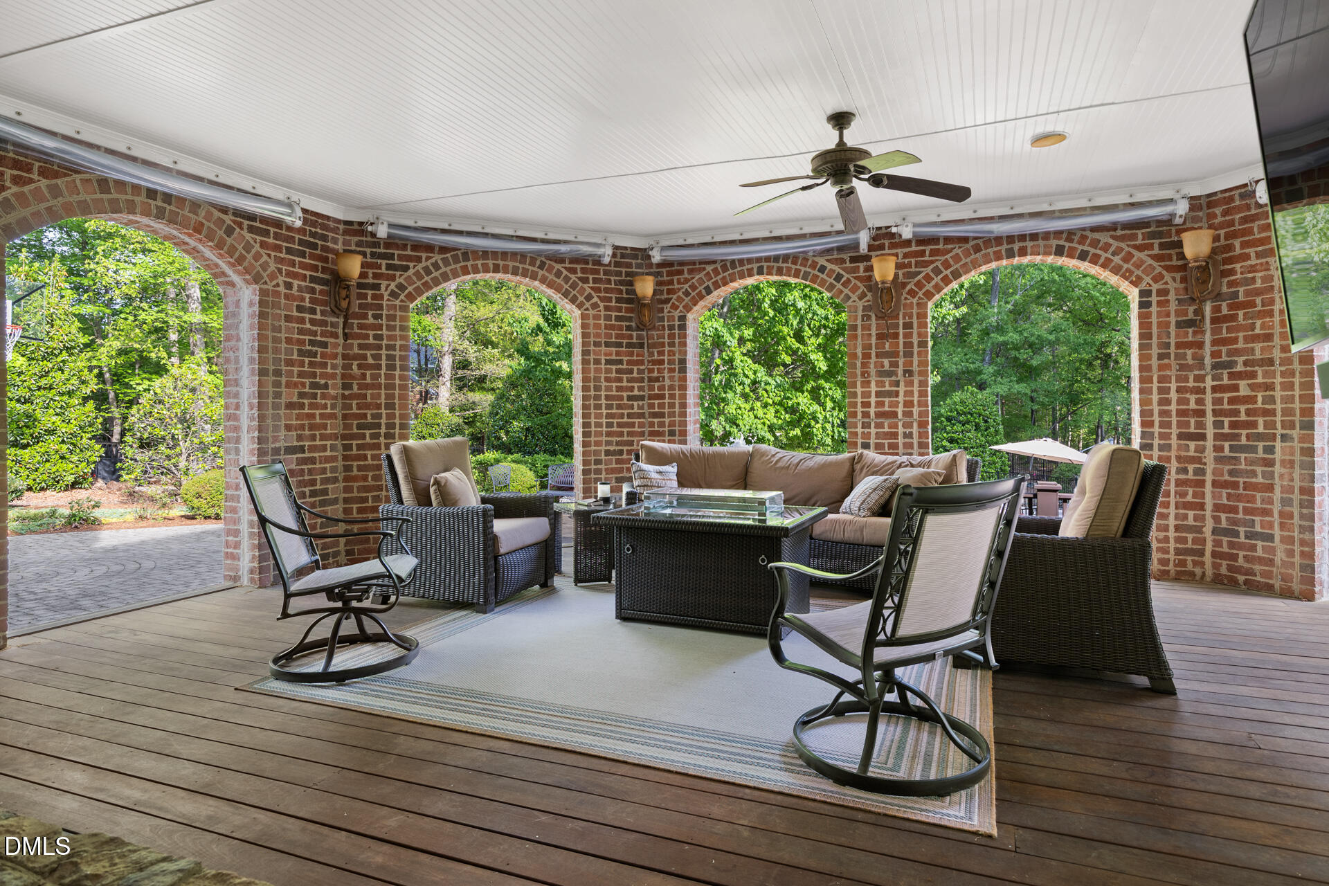 main property photo 48