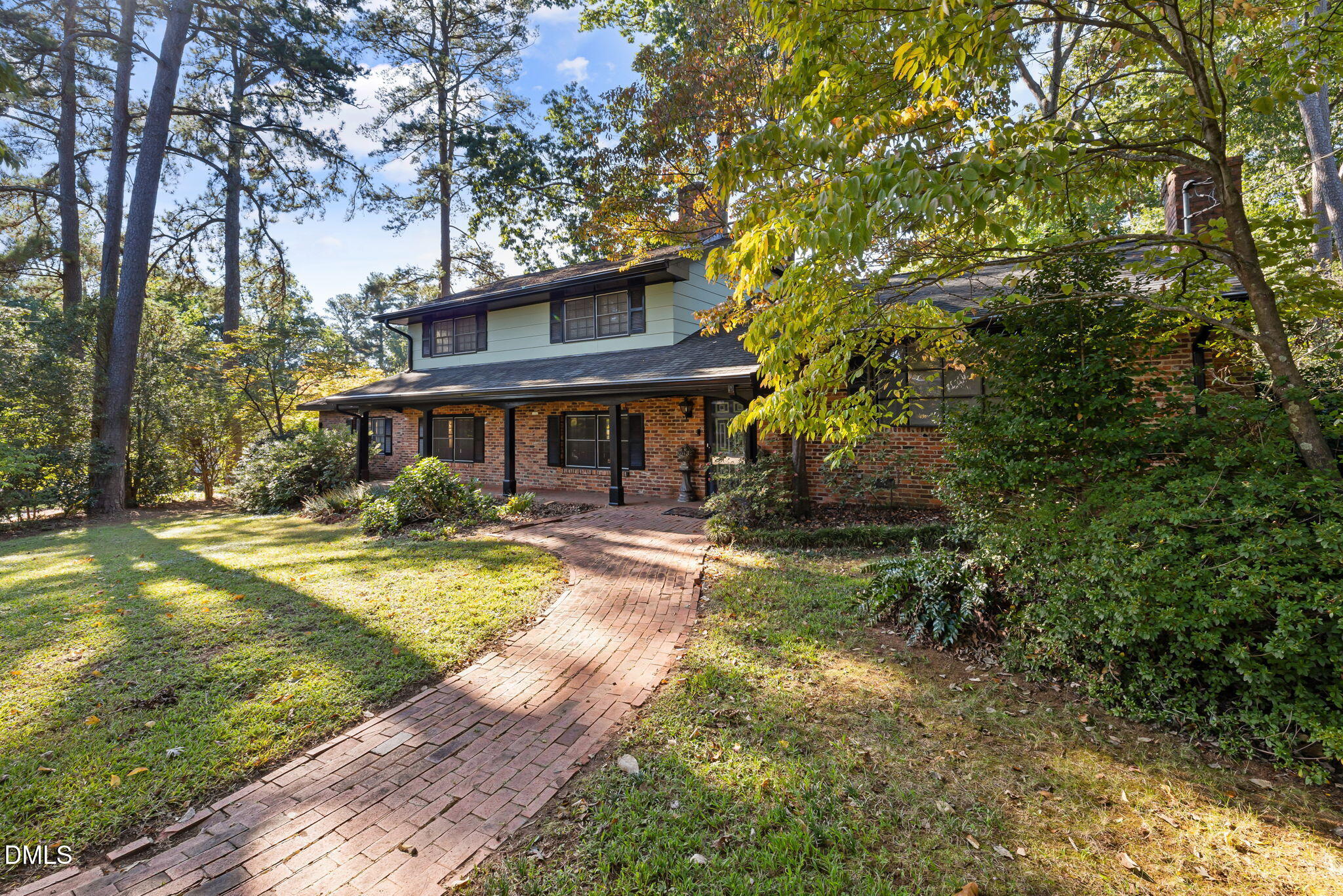main property photo 9