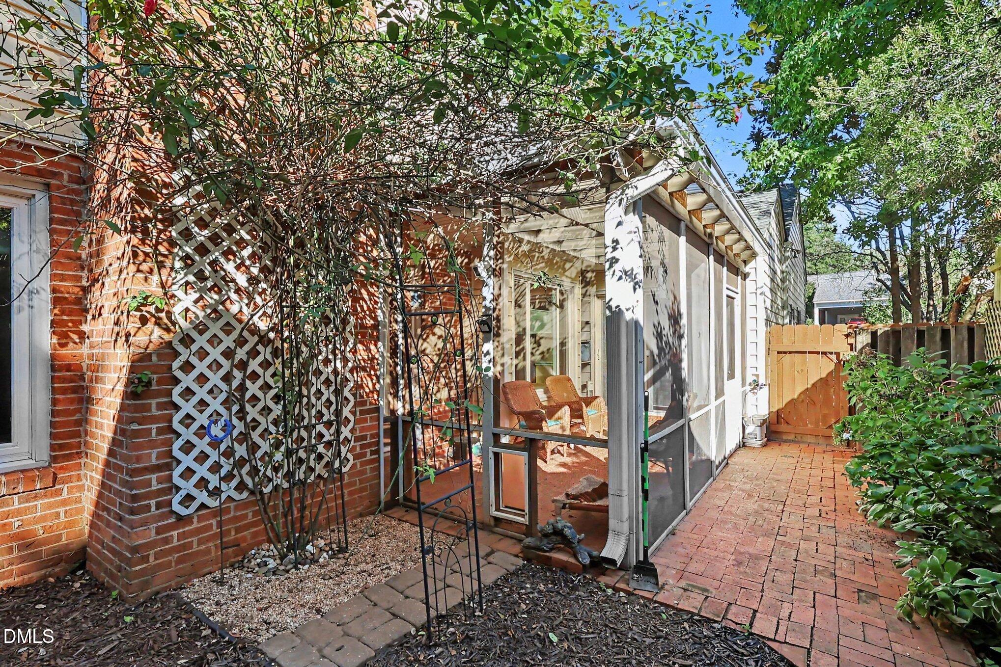 main property photo 24