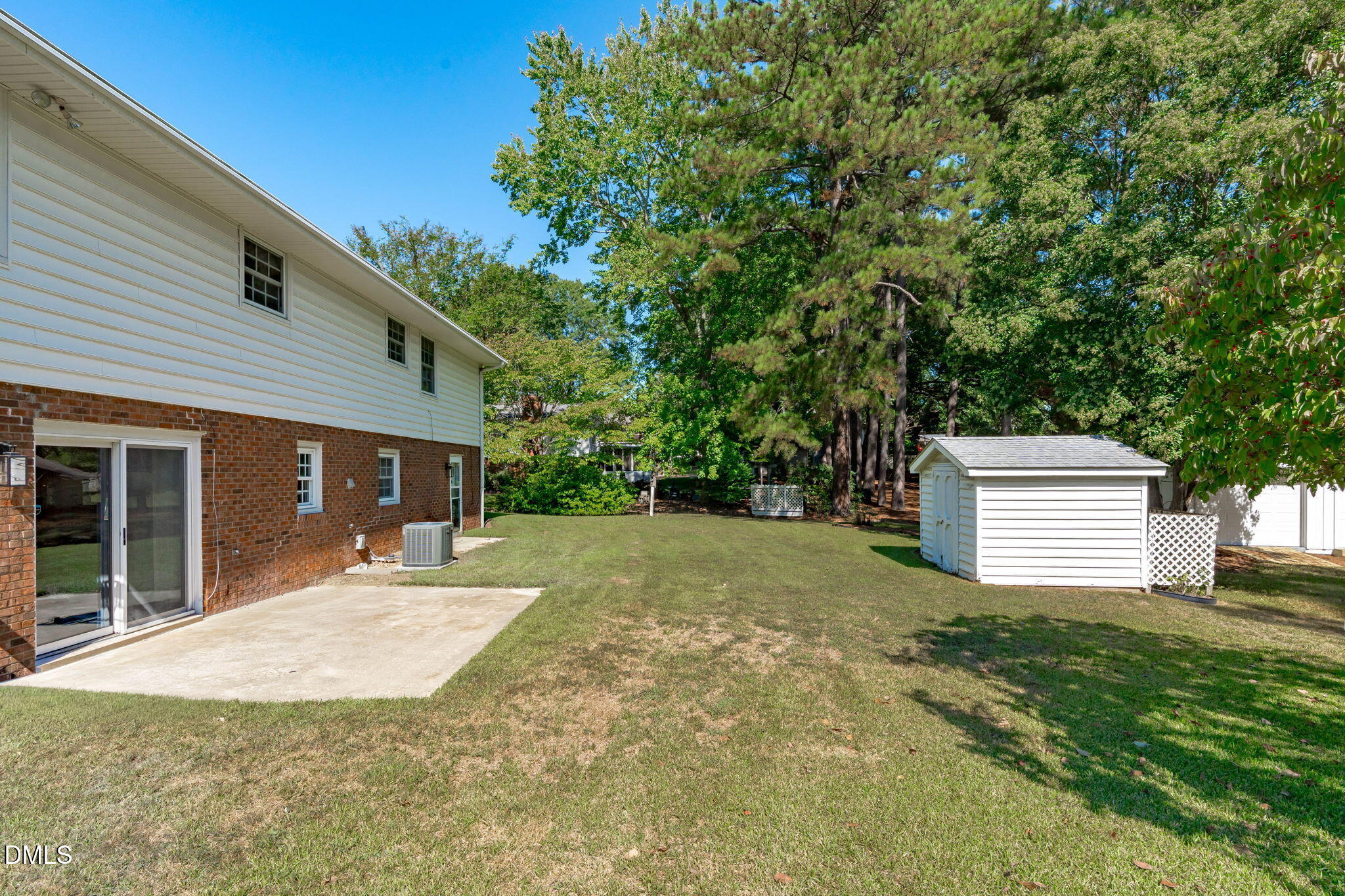 main property photo 37
