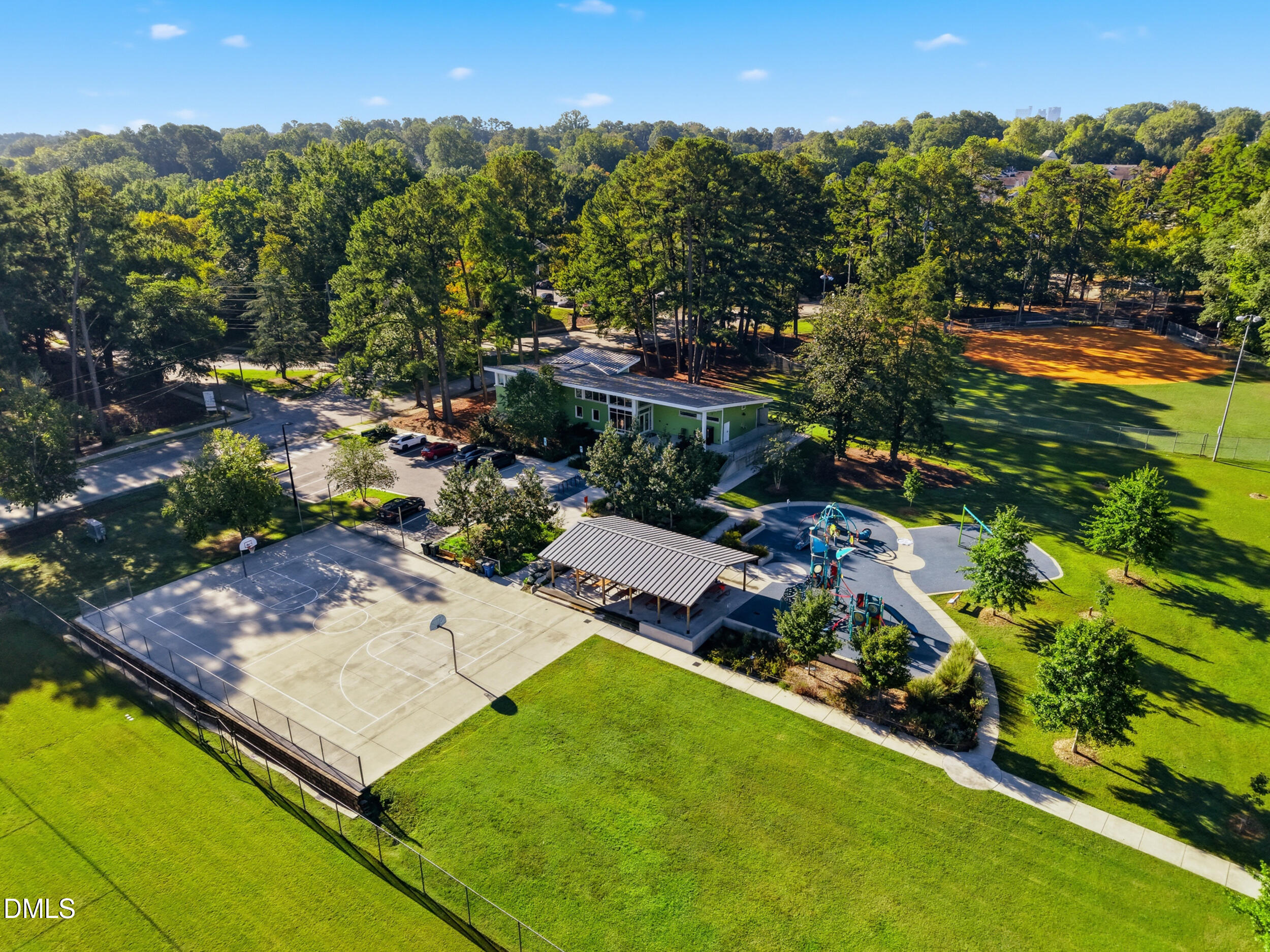 main property photo 35