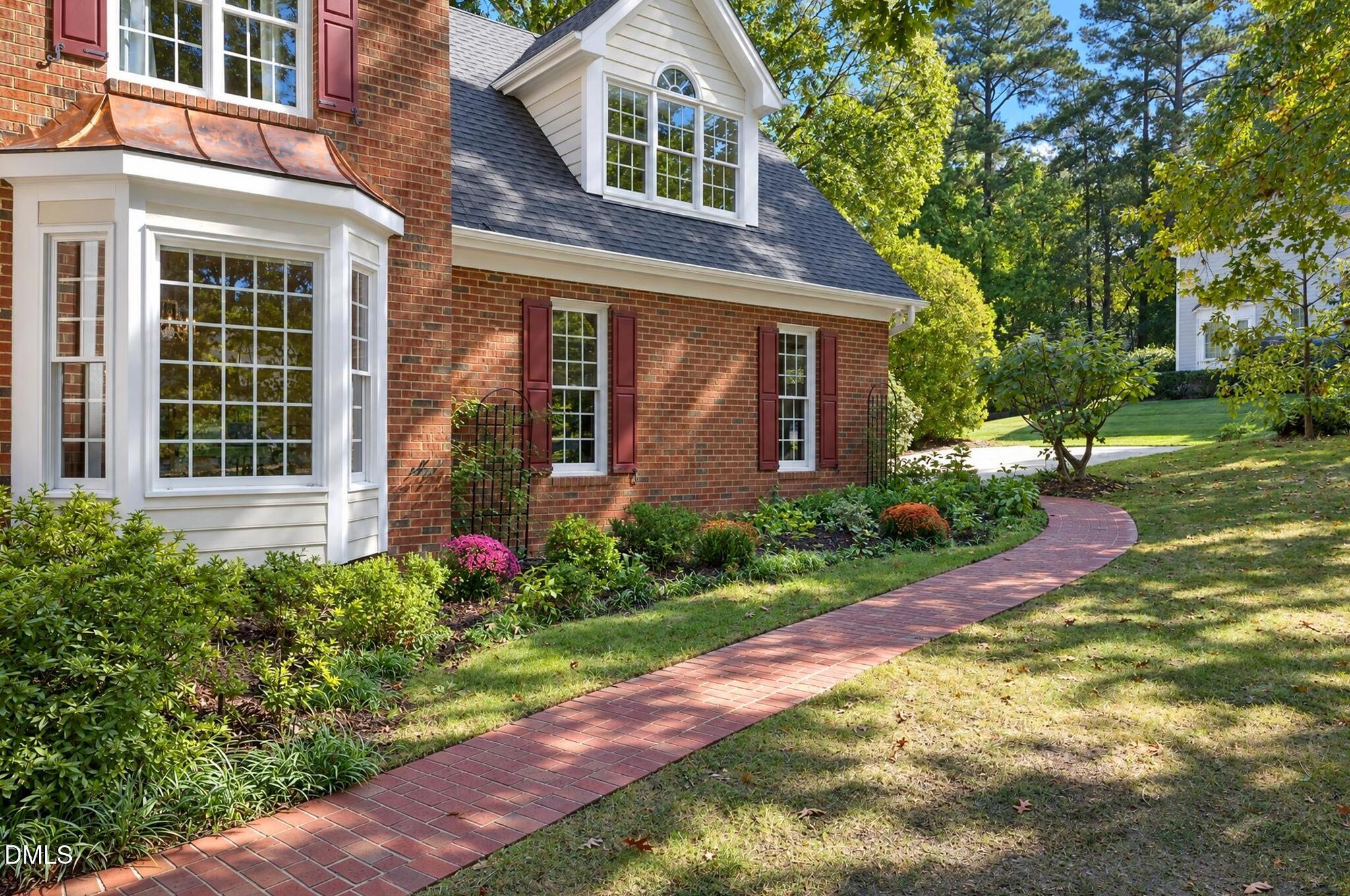 main property photo 4