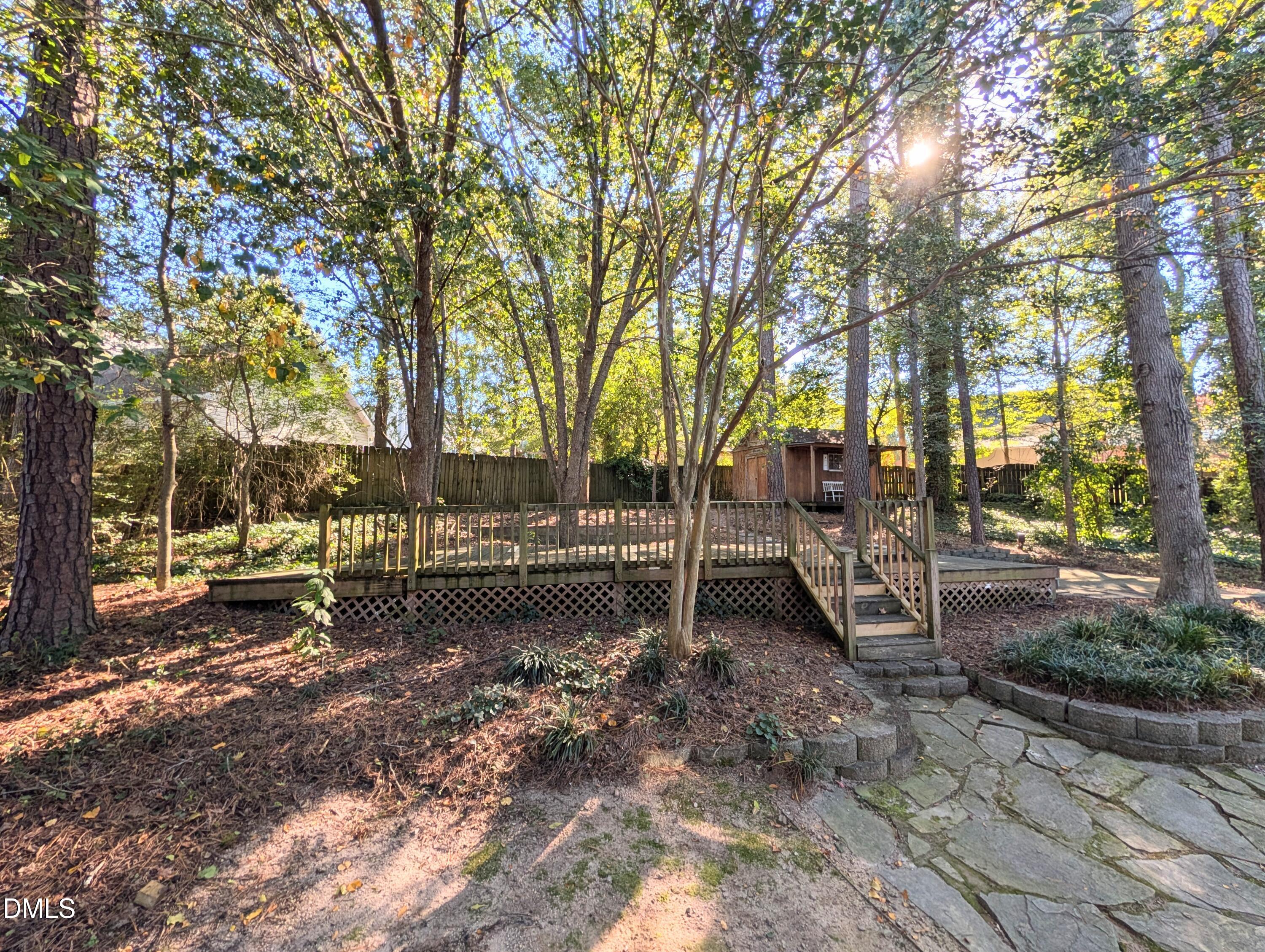 main property photo 30