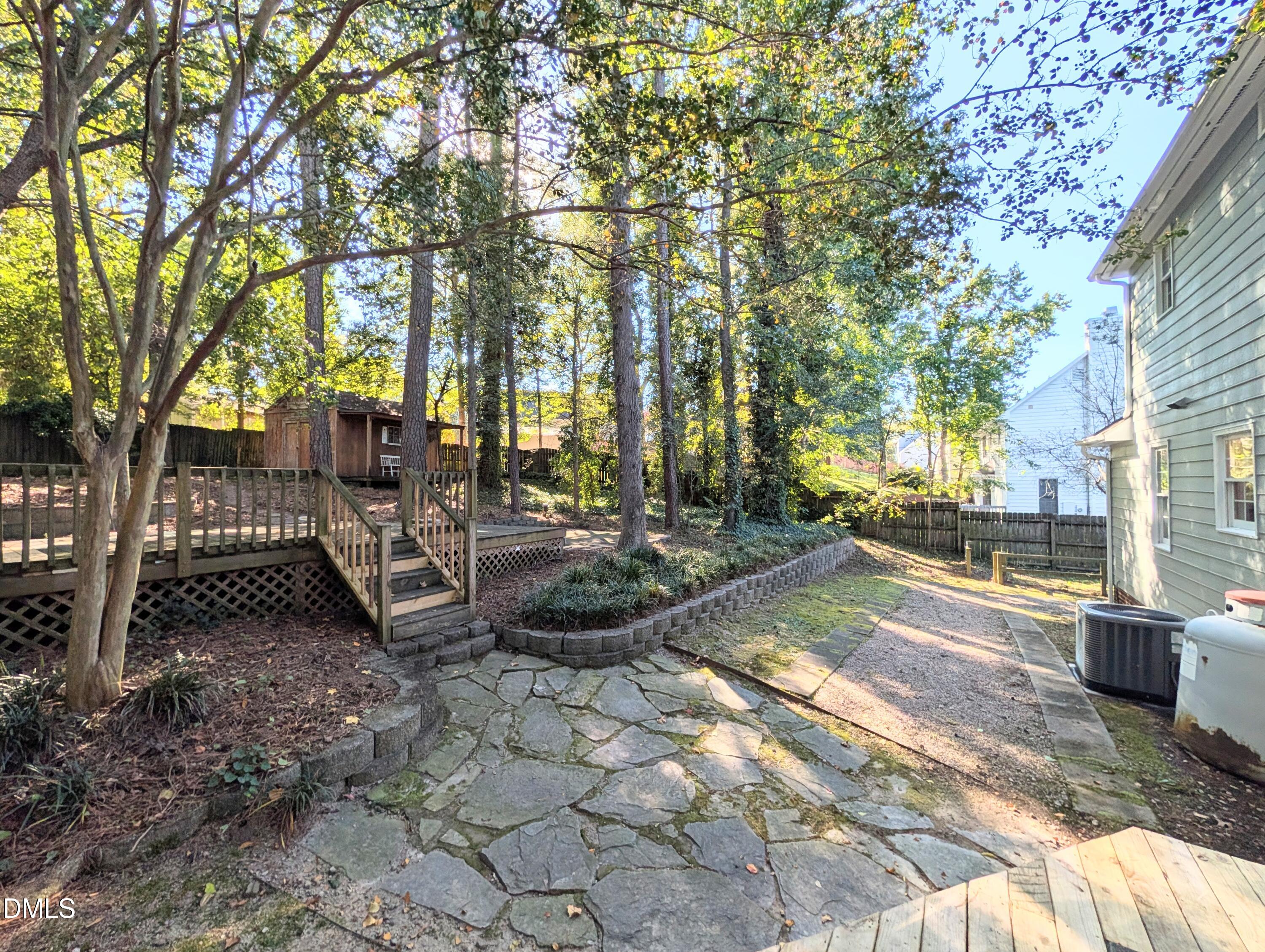 main property photo 31