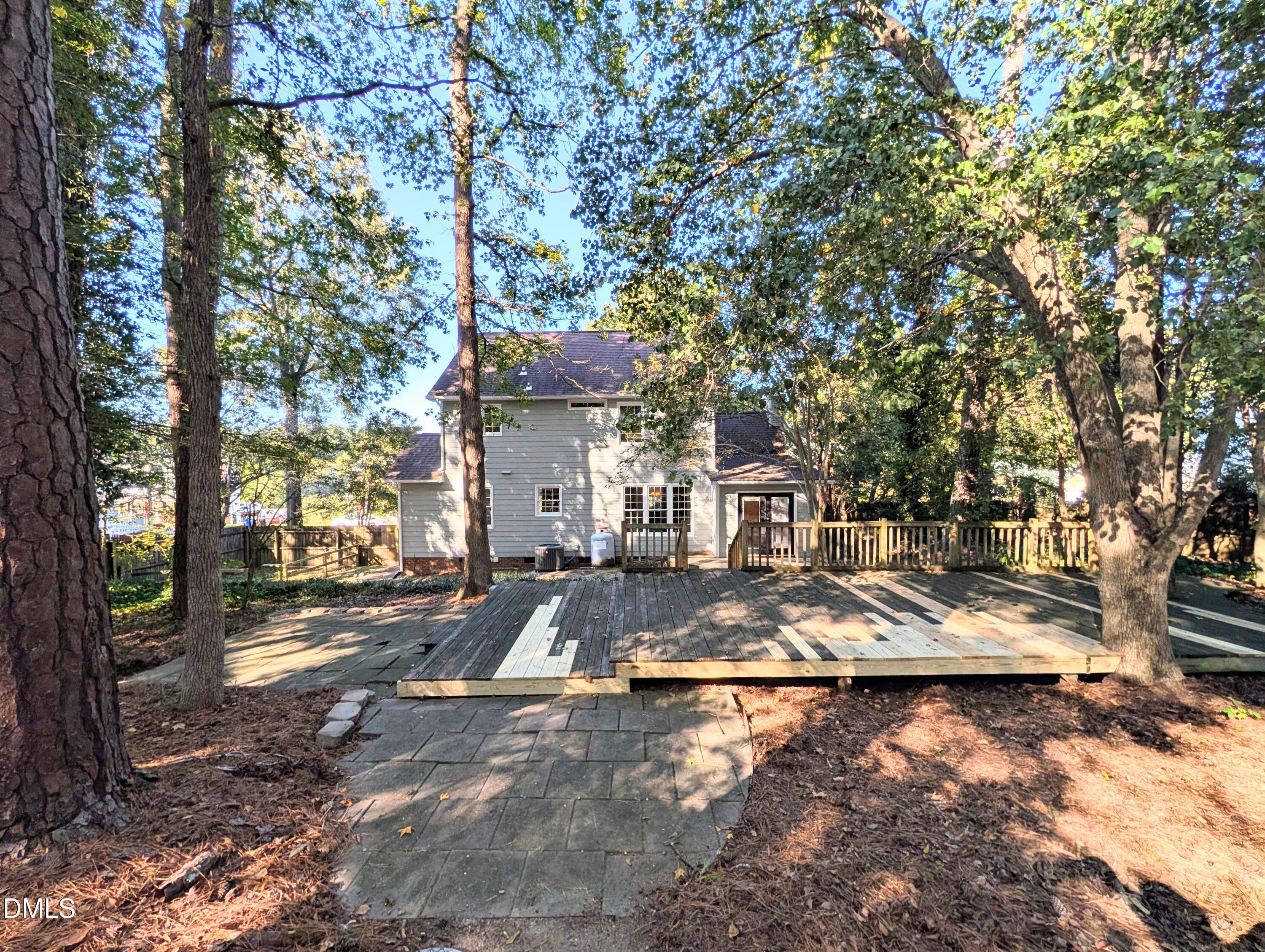 main property photo 36