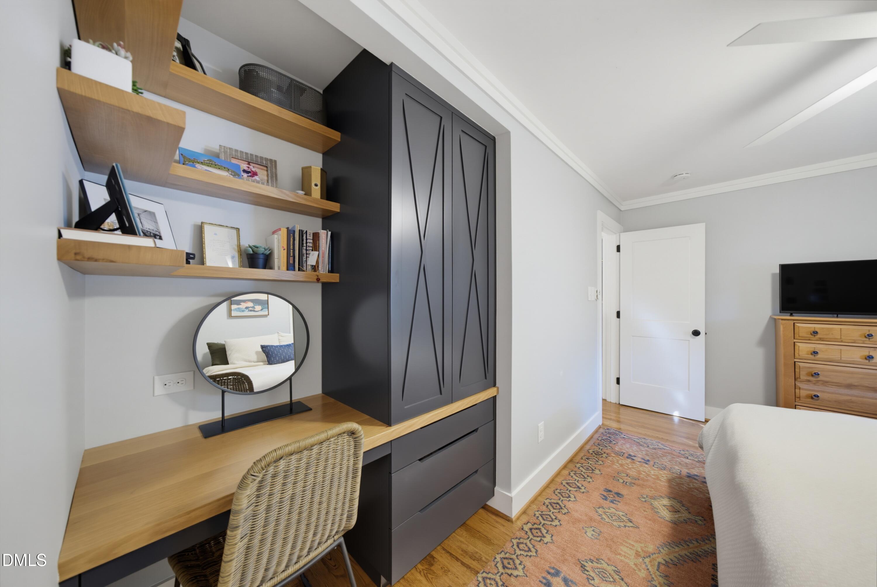 main property photo 17