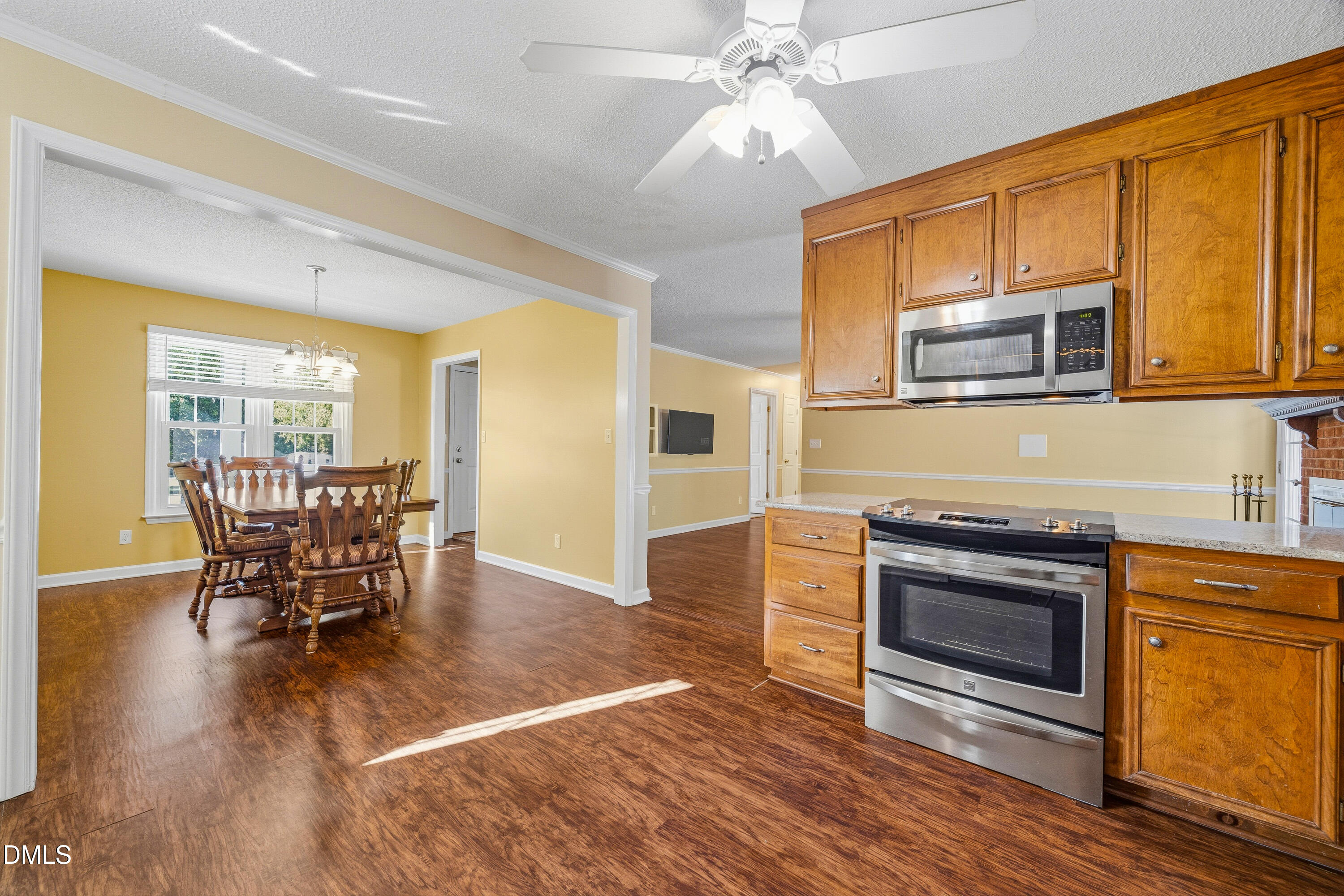 main property photo 14