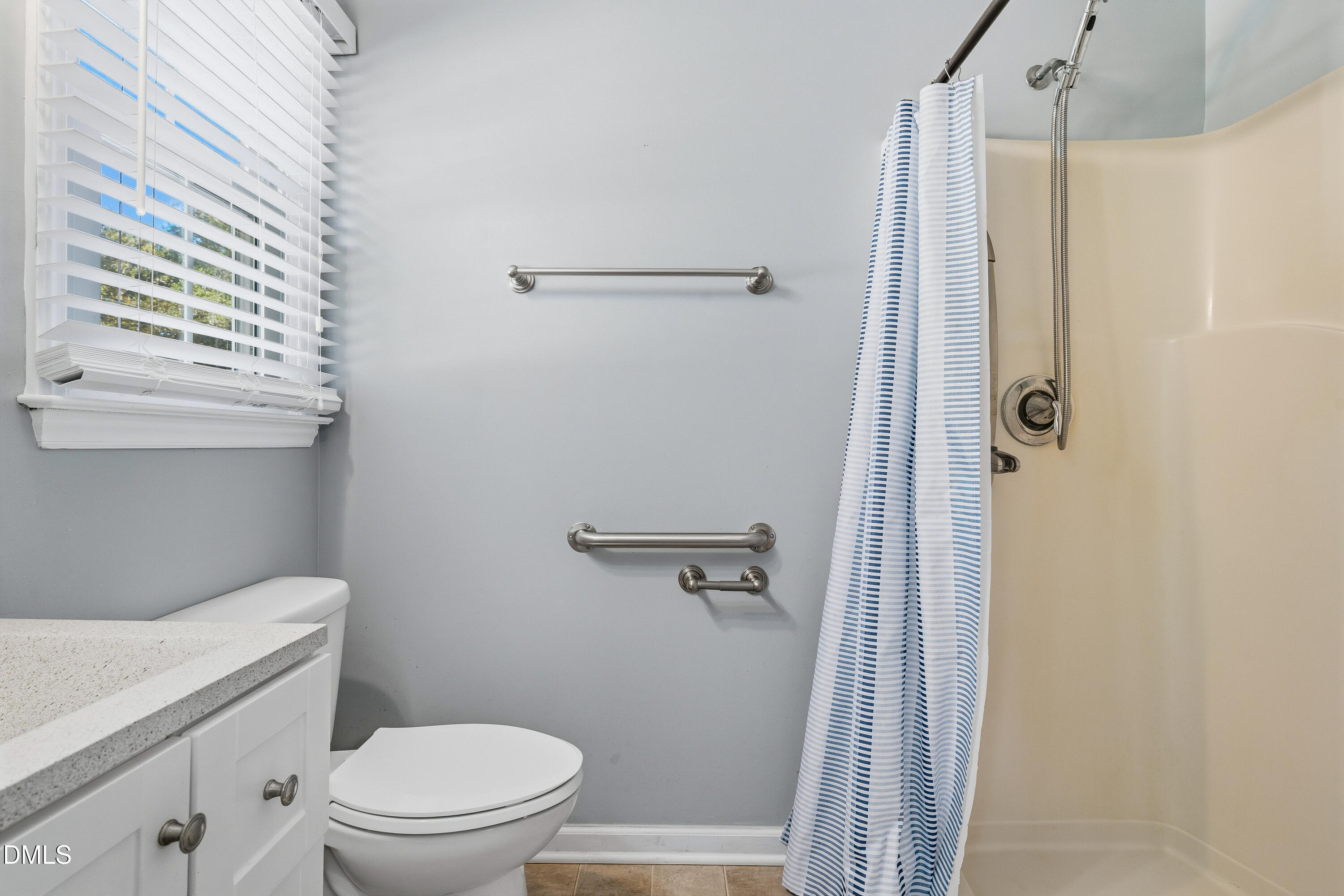 main property photo 27