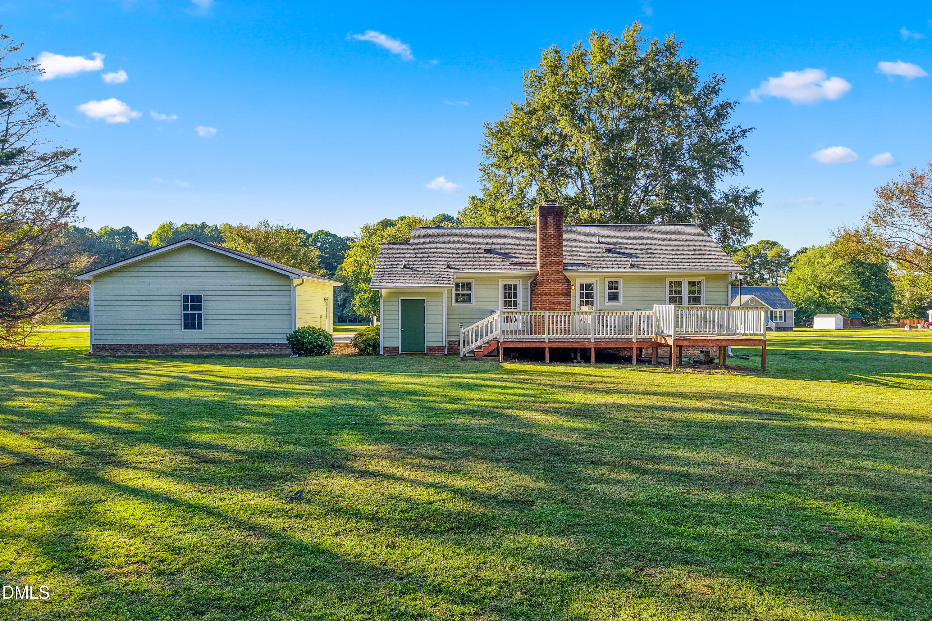 main property photo 28