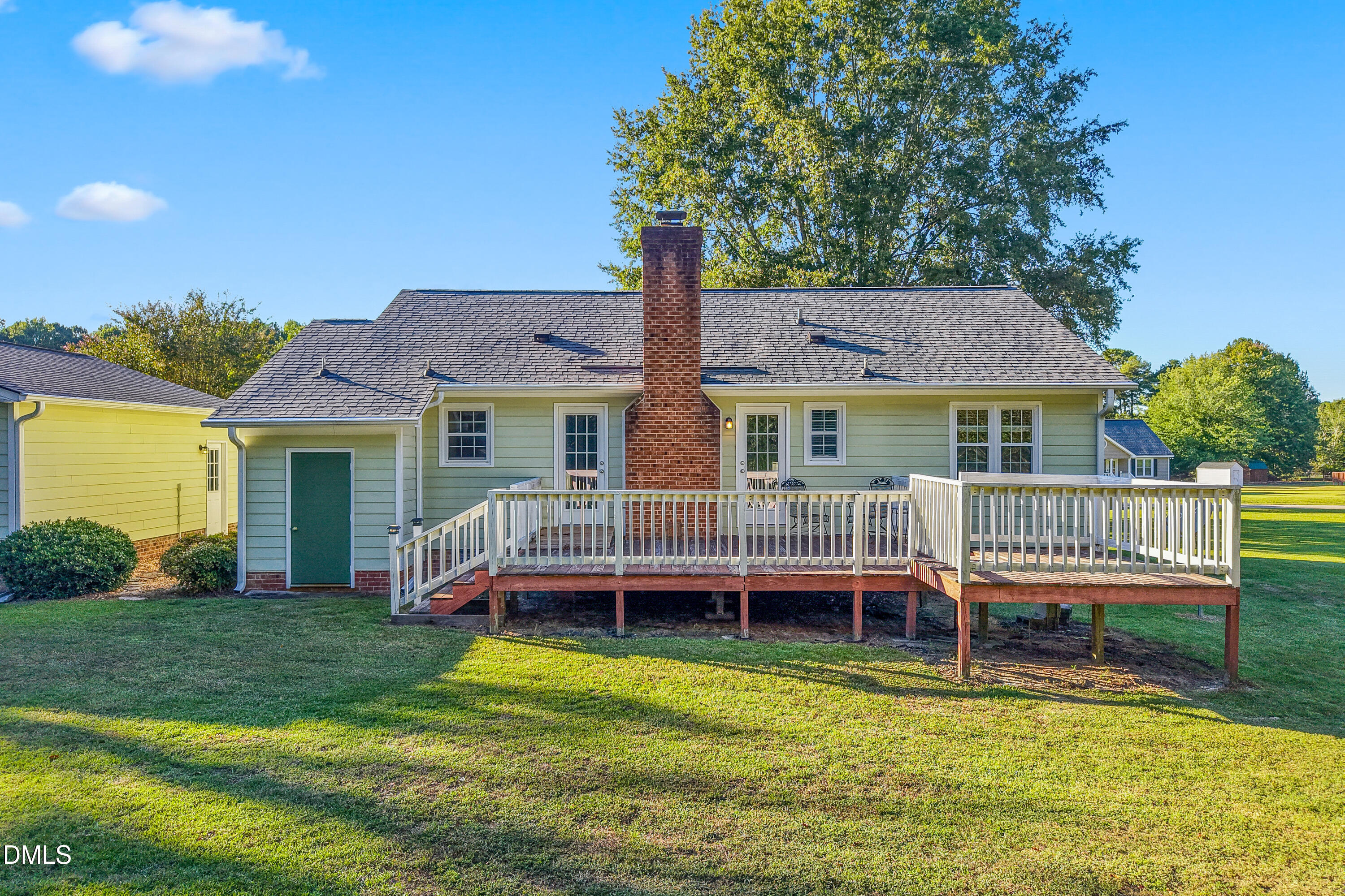 main property photo 30