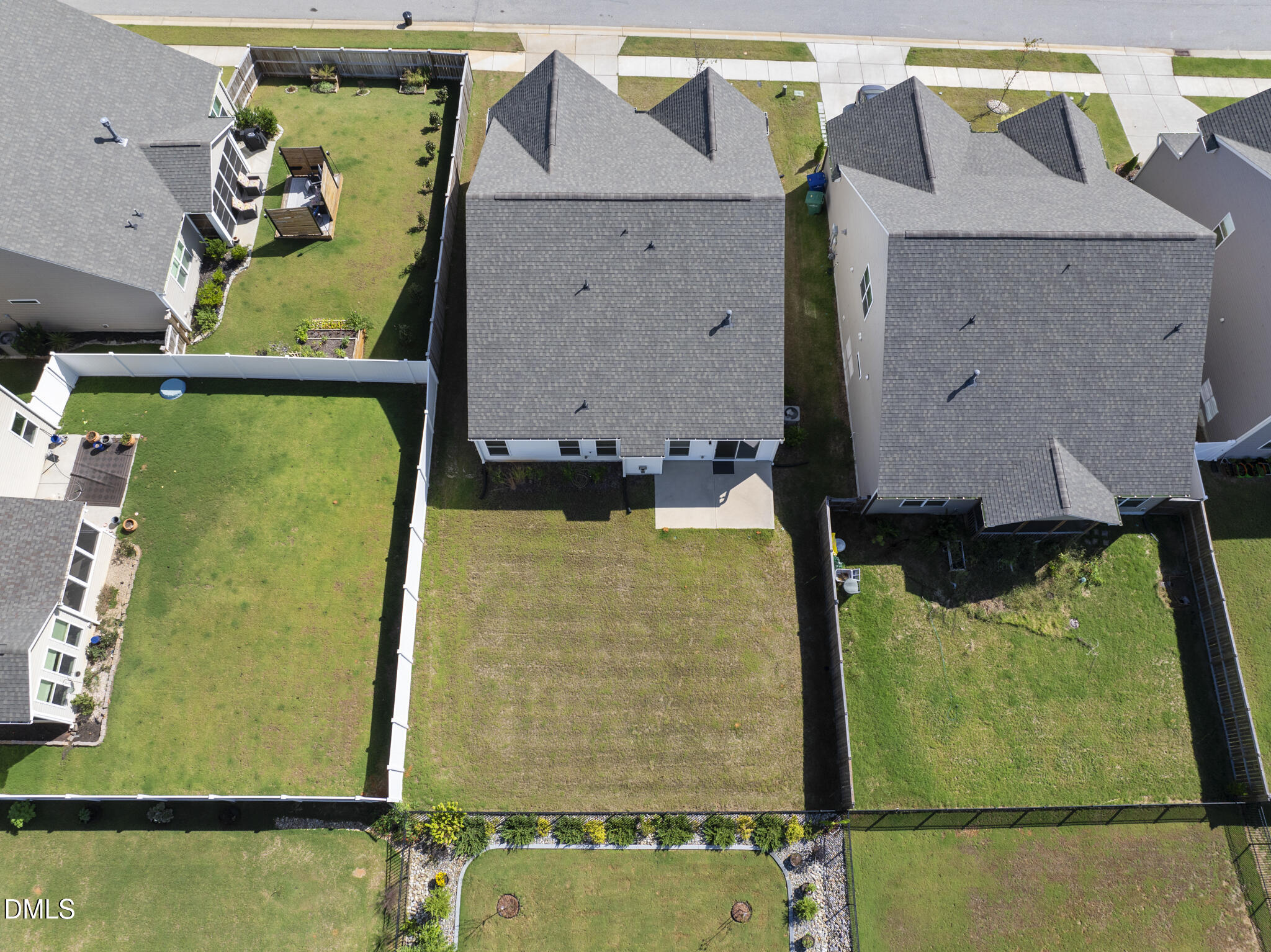 main property photo 32