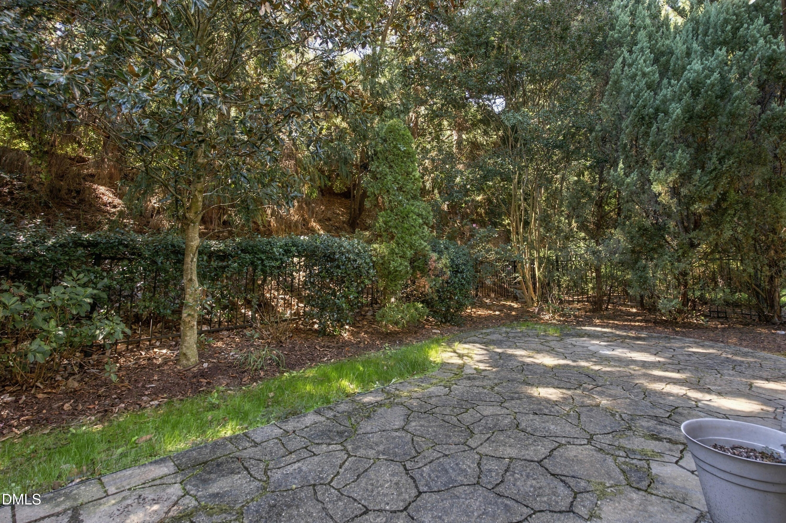 main property photo 45