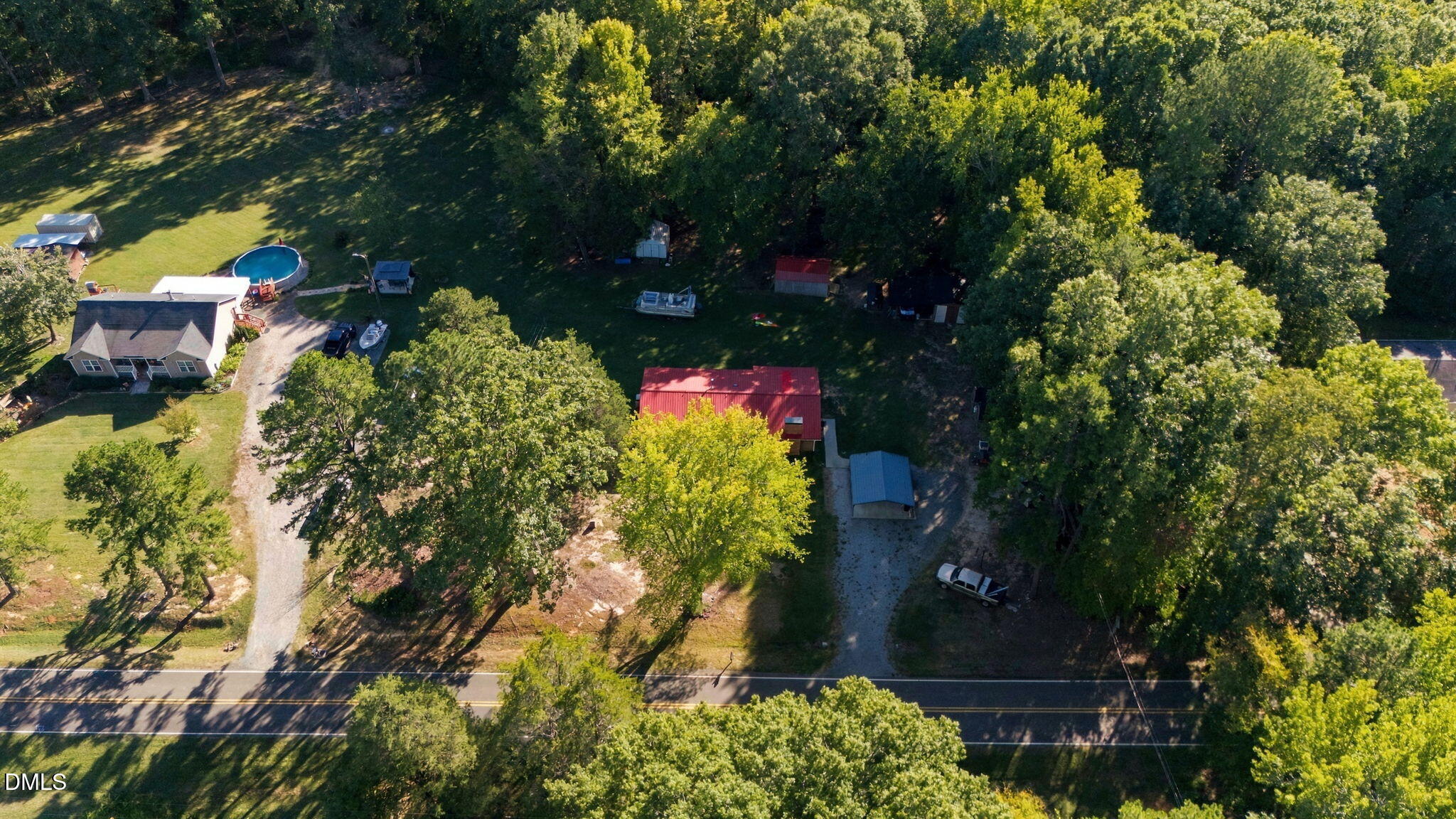main property photo 40