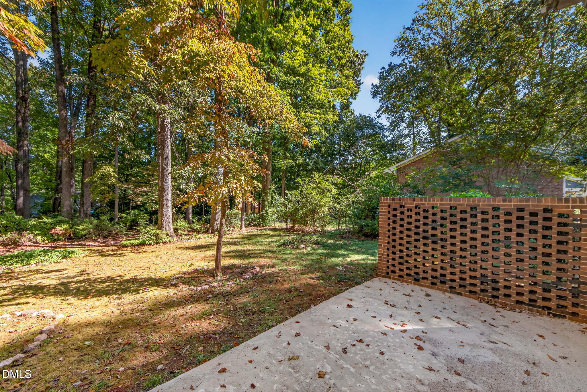 main property photo 40