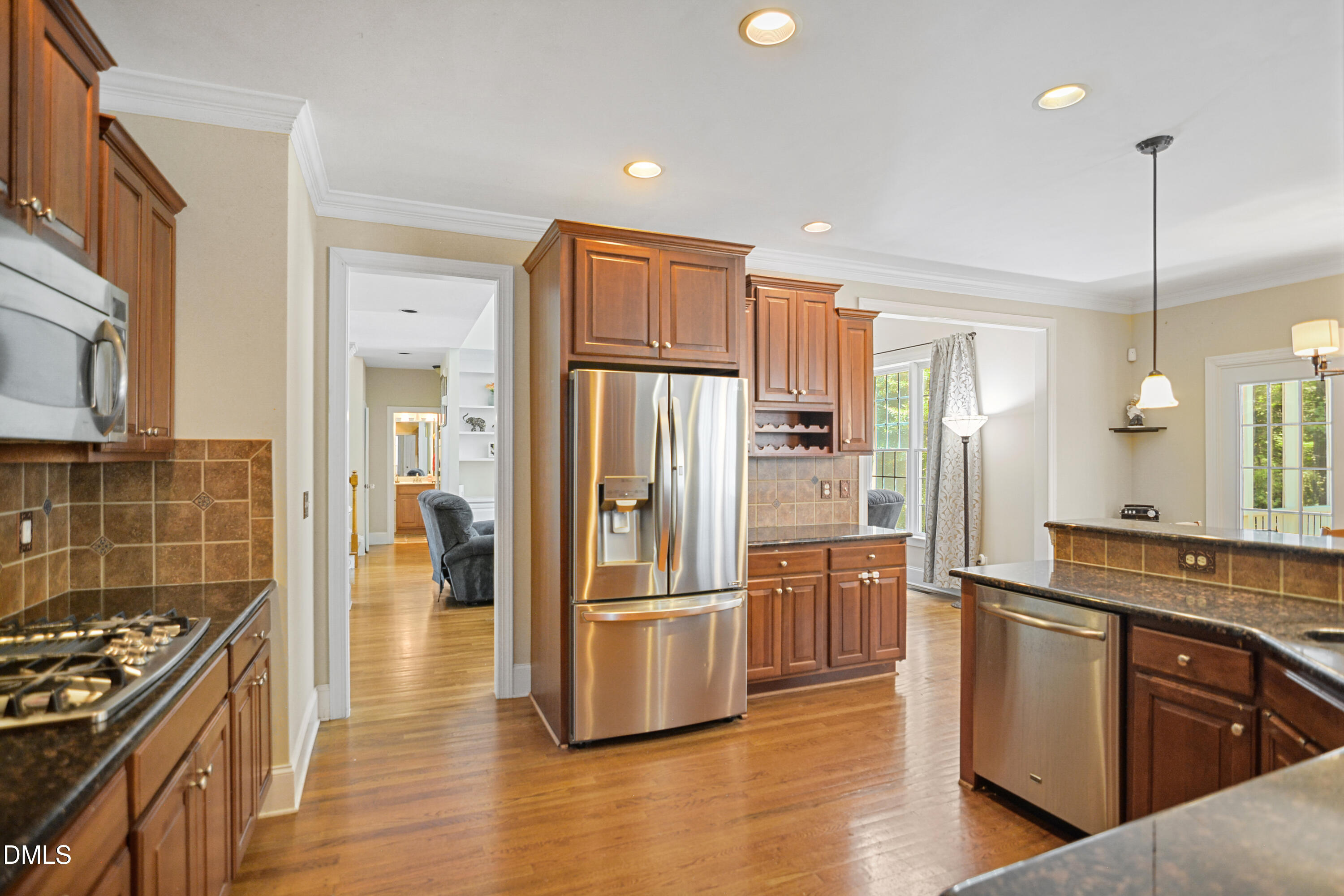 main property photo 16