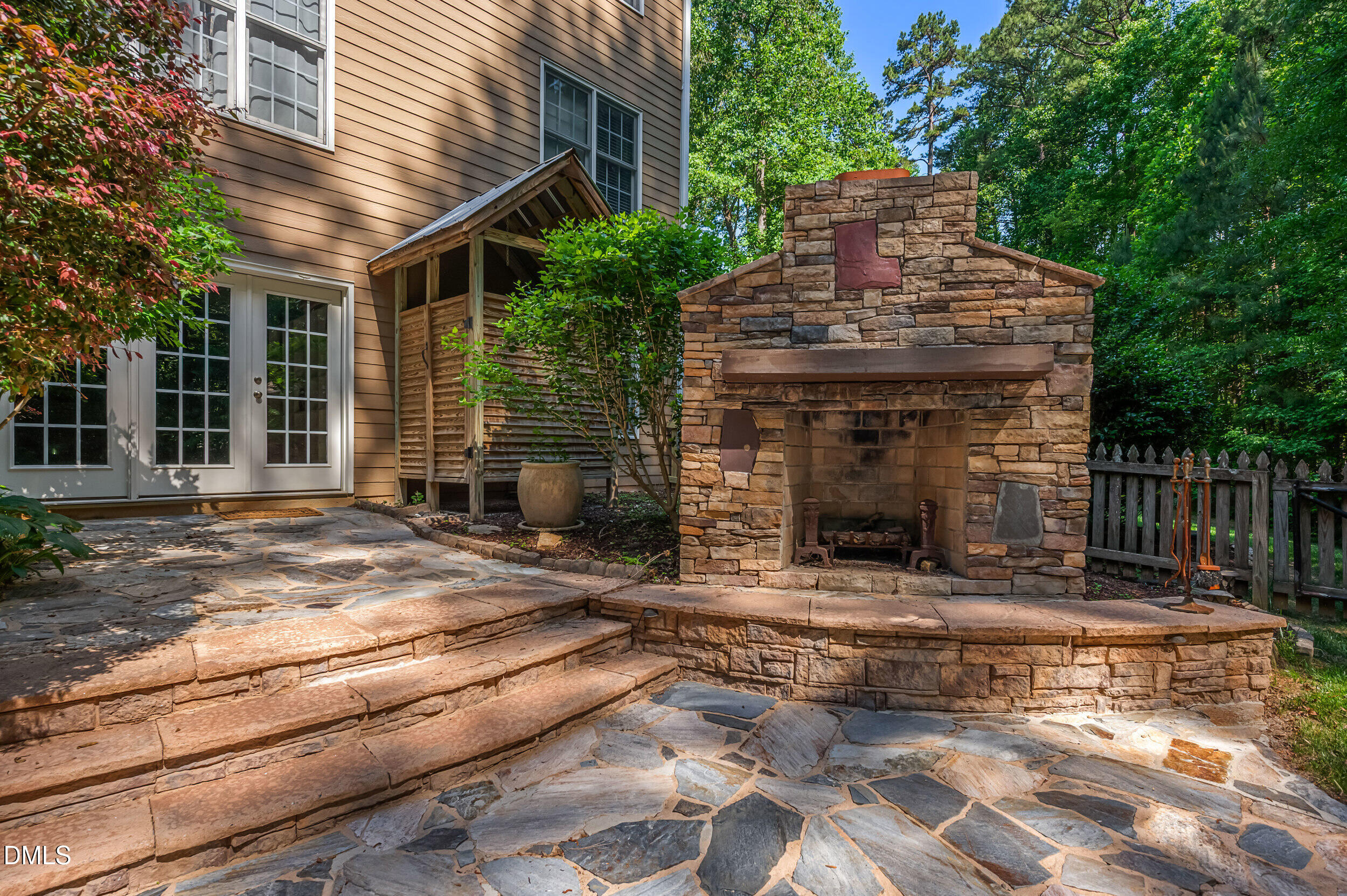 main property photo 49