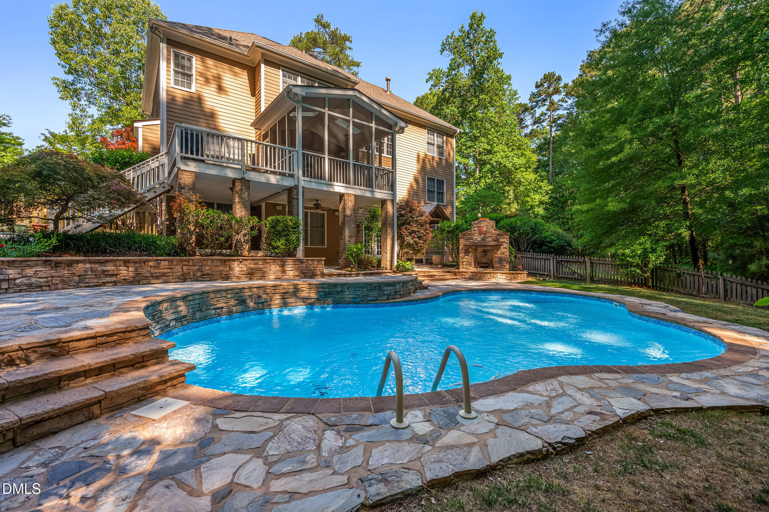main property photo 51