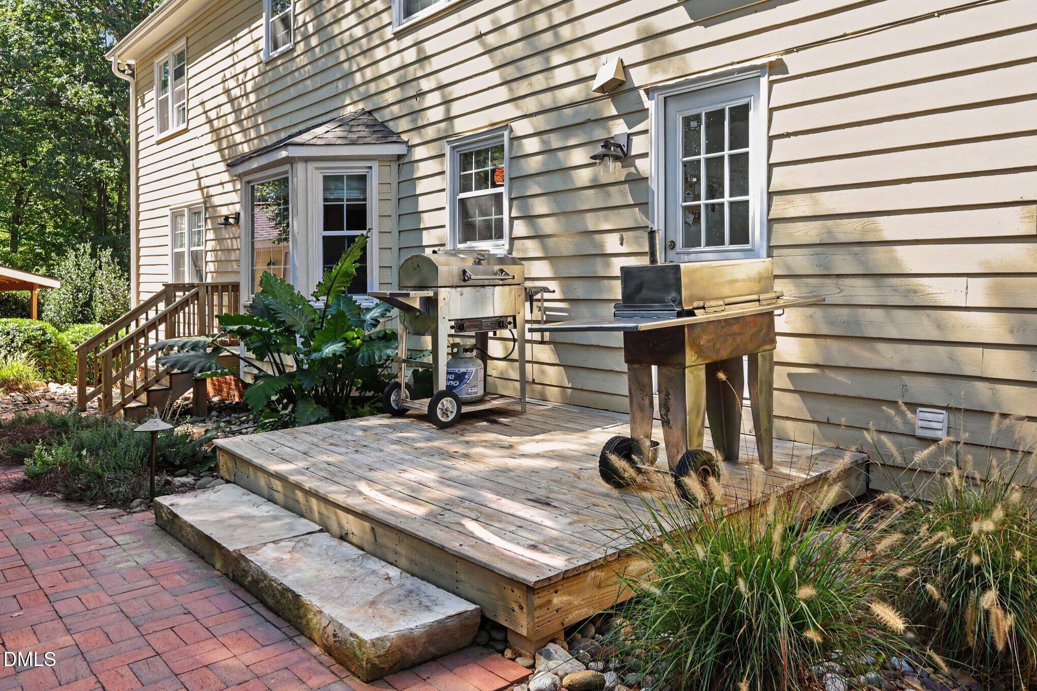 main property photo 31